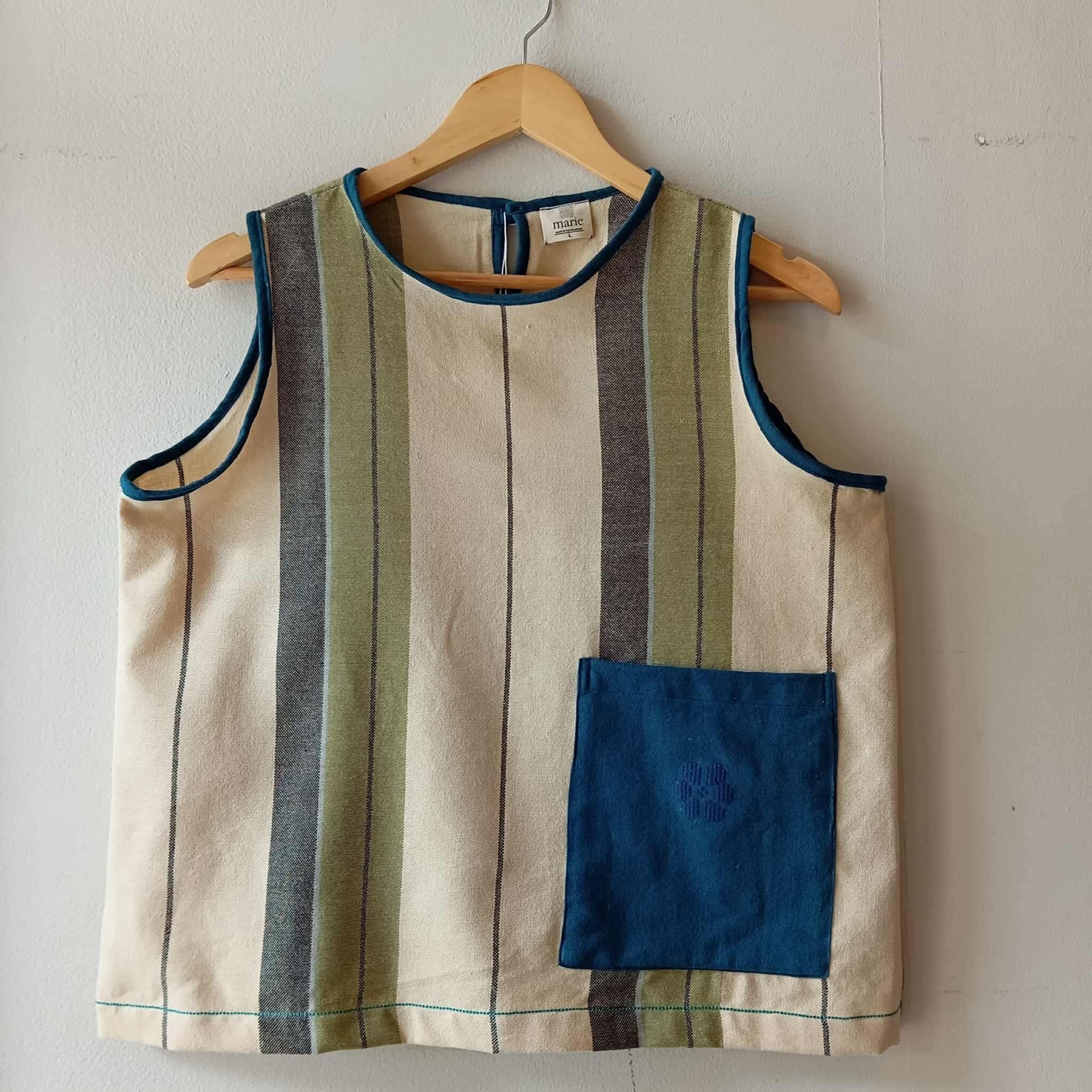SLEEVELESS: AMARA FULL W/ DARK TEAL FLOWERS POCKET