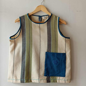 SLEEVELESS: AMARA FULL W/ DARK TEAL FLOWERS POCKET