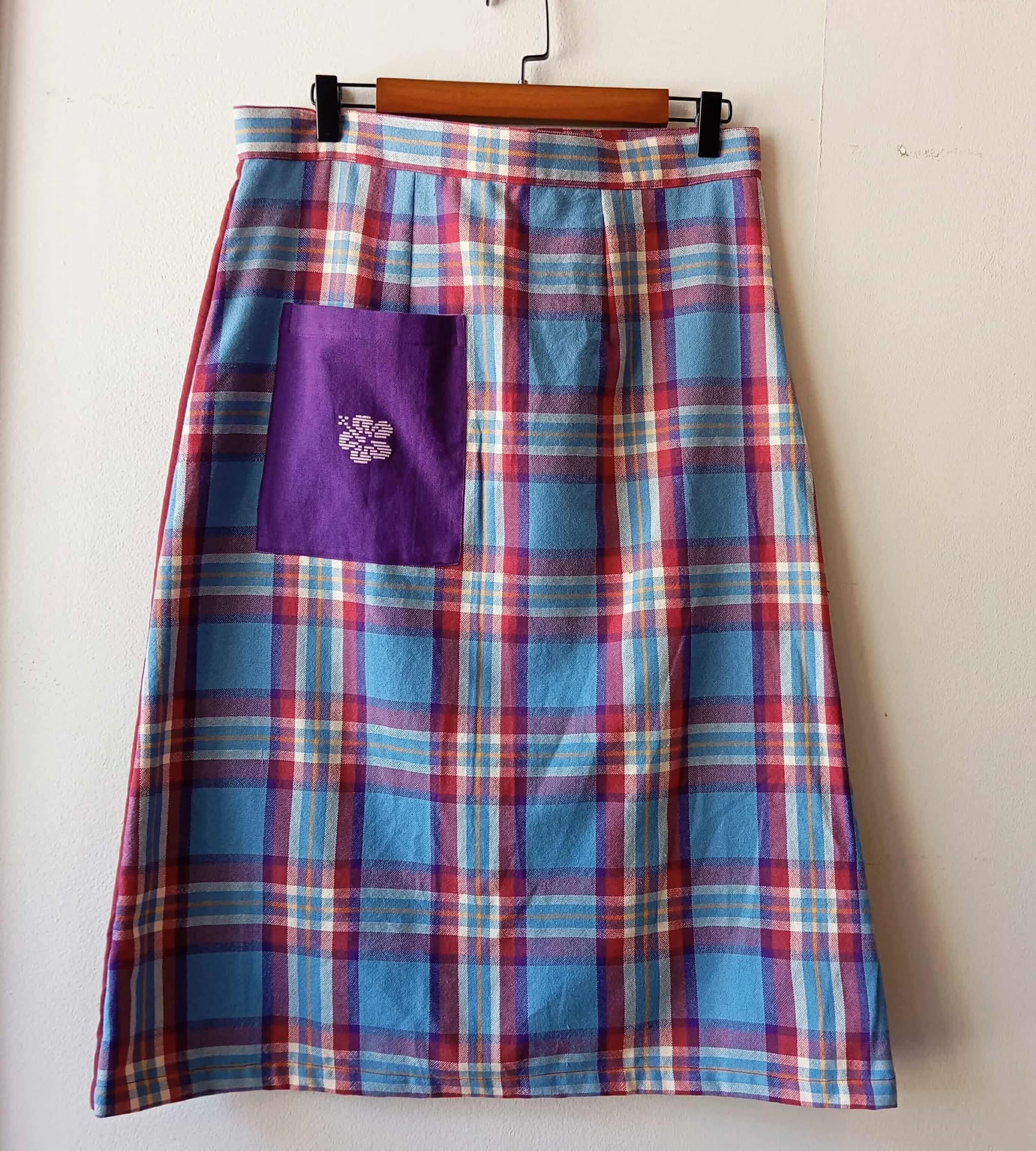 SKIRT MIDI: ERIKA W/ PURPLE GUMAMELA POCKET (RED BUD POLY BACK)
