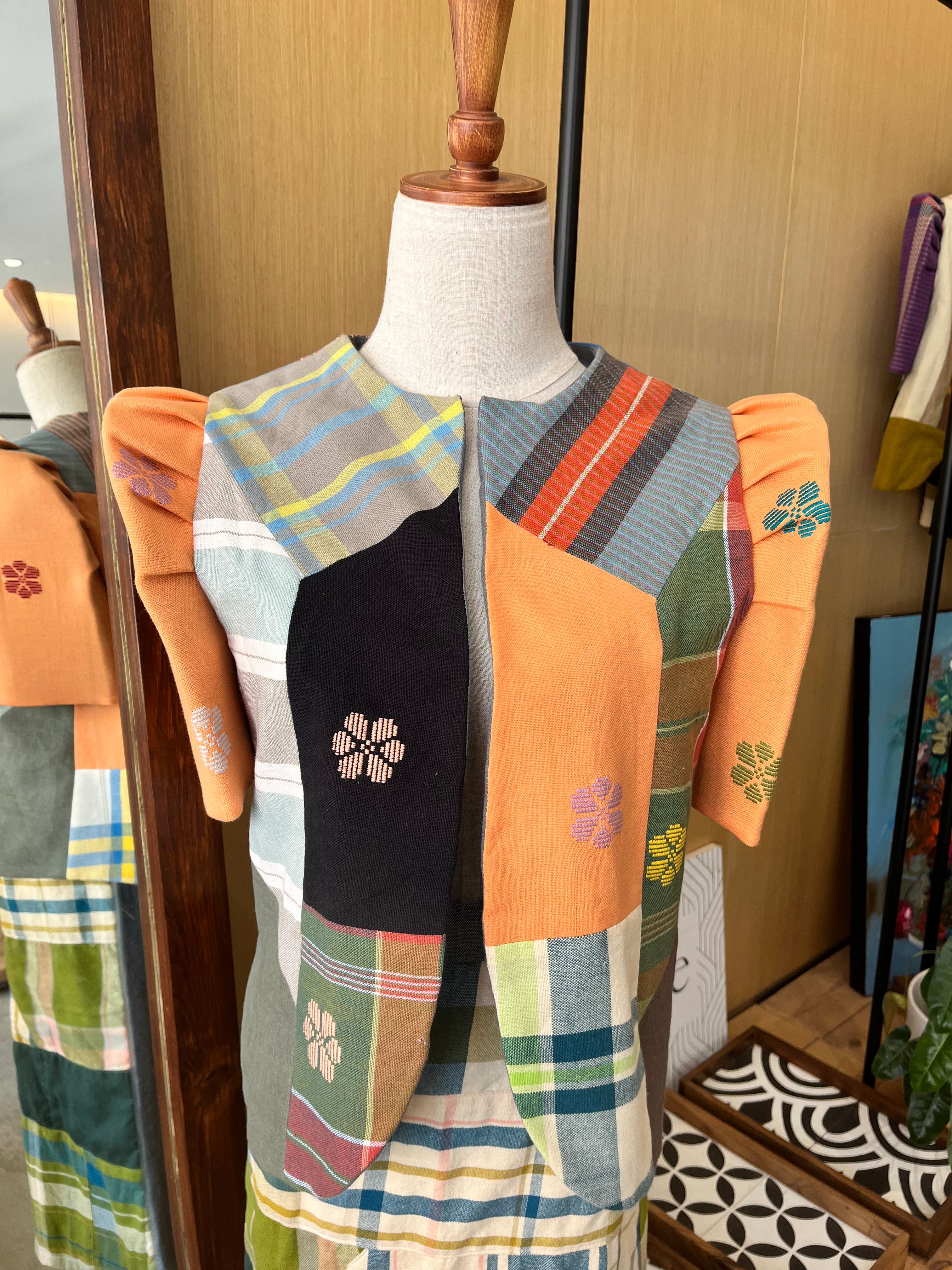 BOLERO: RETASO L17 W/ ORANGE FLOWERS SLEEVES