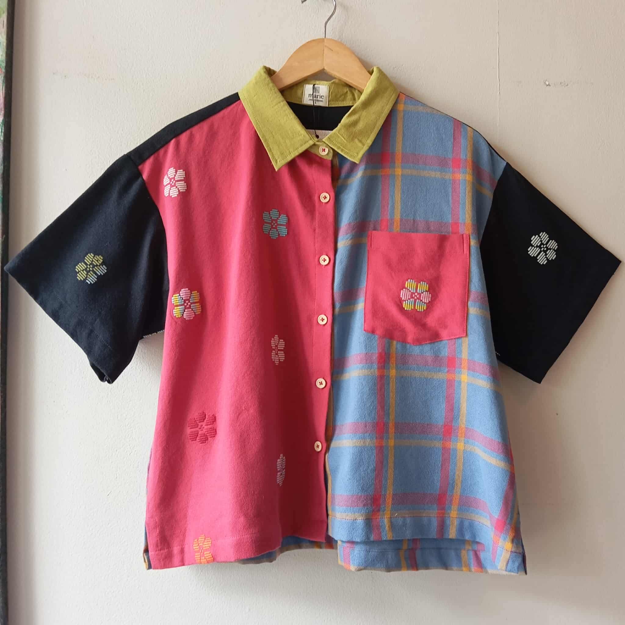 MAKULAY: MIX RED FLOWERS / EVELYN W/ BLACK FLOWERS SLEEVES / PEAR GREEN LINEN COLLAR