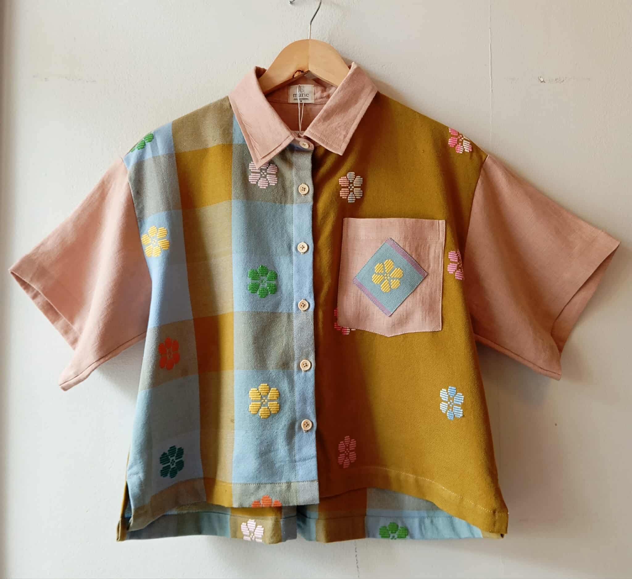 MAKULAY: MIX AMINA / NEW OLIVE FLOWERS W/ MISTY ROSE LINEN POCKET / SLEEVES & COLLAR