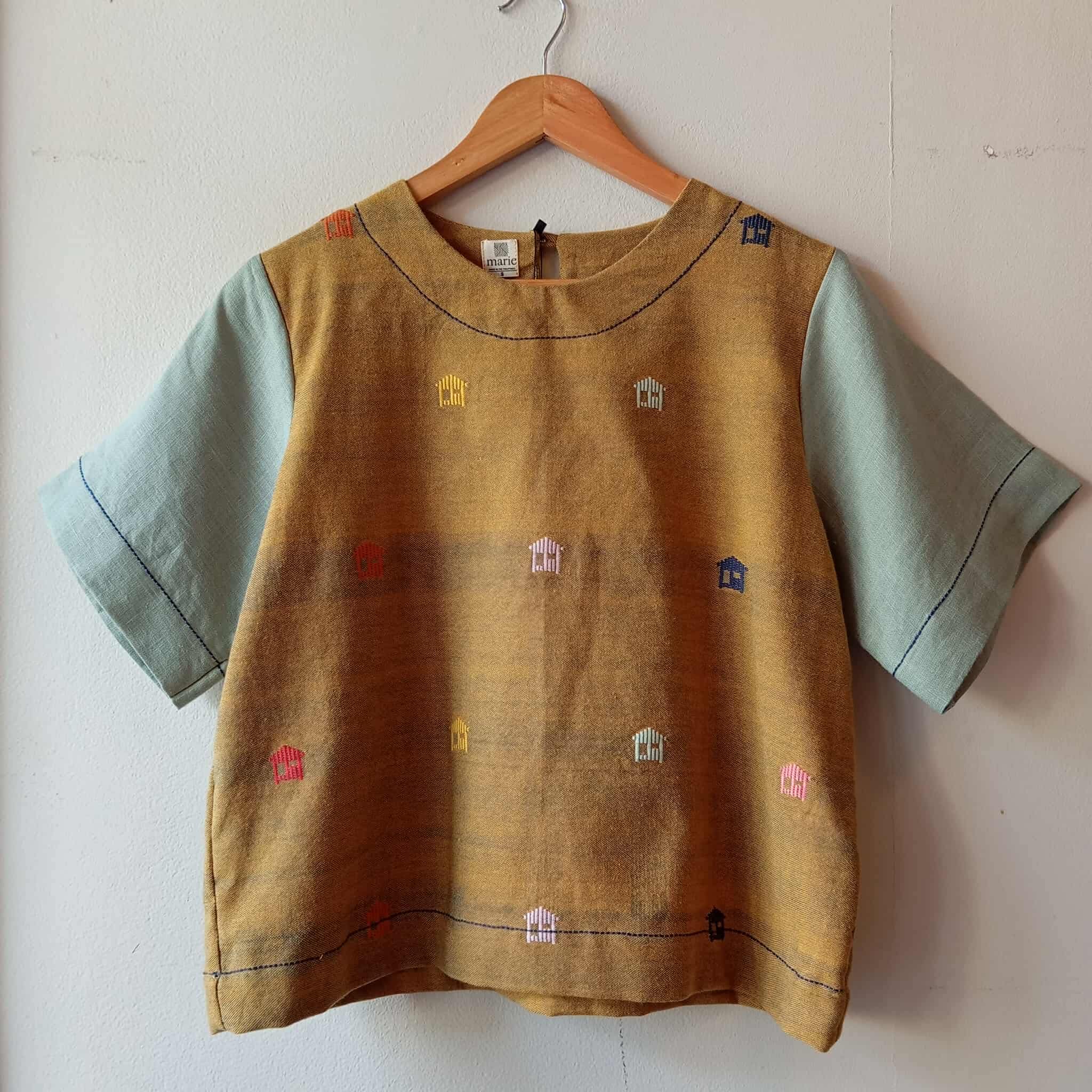 CLASSIC V2: MUSTARD MINI BAHAY KUBO W/ FROSTY GREEN LINEN SLEEVES