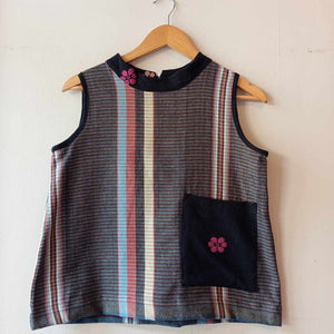 PAMANA  SLEEVELESS: CLARINDA W/ BLACK FLOWERS POCKET & COLLAR