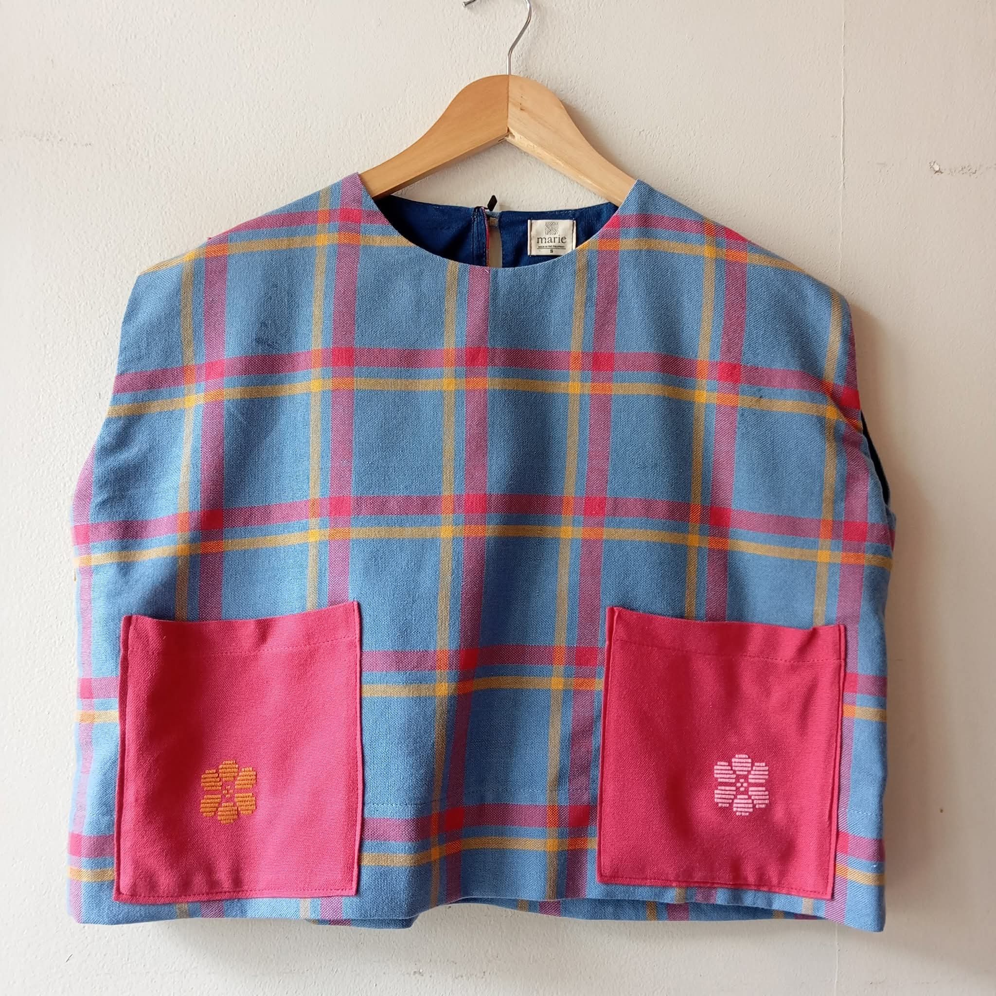 KALAYAAN: EVELYN W/ RED FLOWERS POCKET