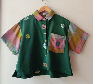 MAKULAY: DARK GREEN FLOWERS W/ CASSANDRA POCKET / SLEEVES & COLLAR