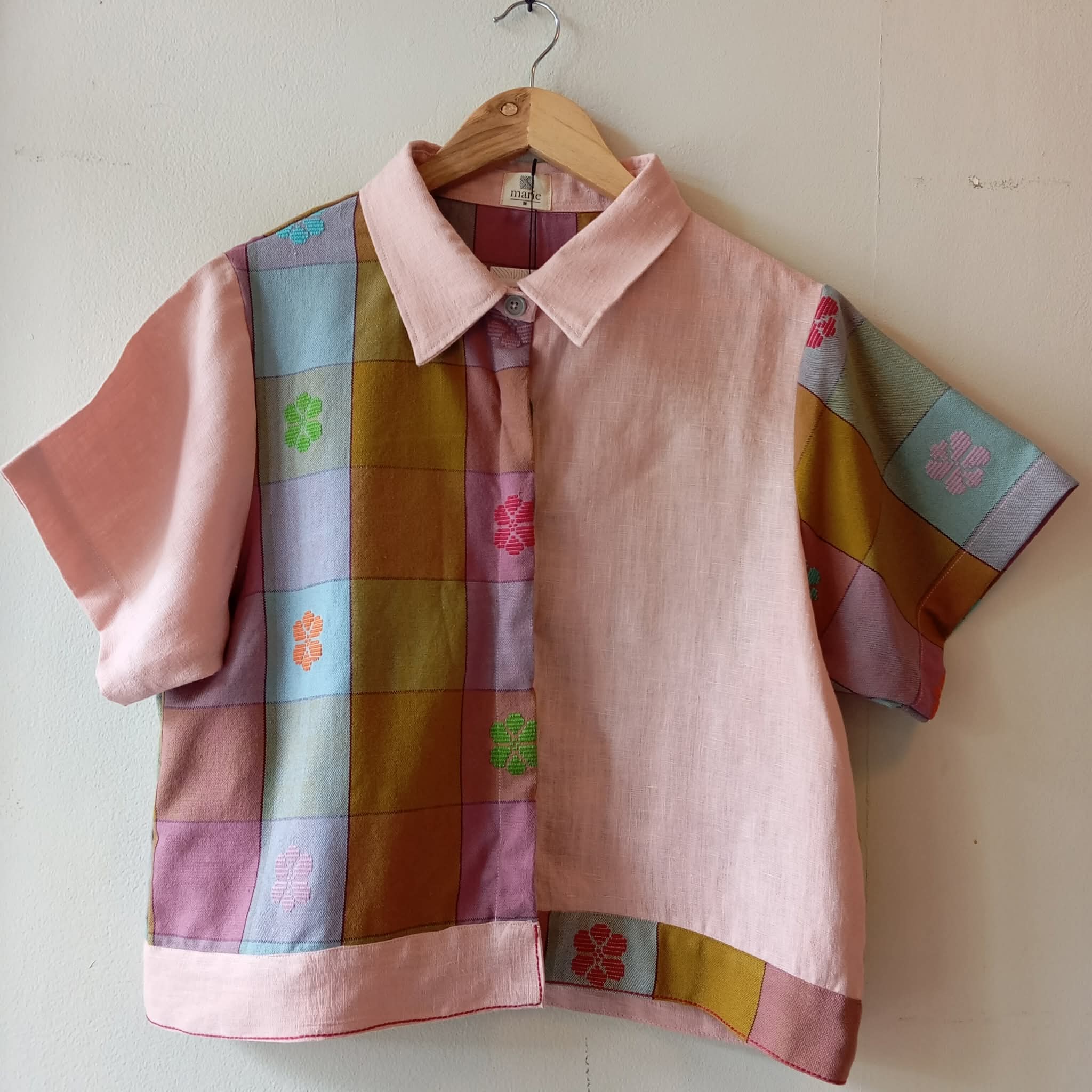 MARIKIT: MIX CASSANDRA / LIGHT PINK LINEN W/ CASSANDRA & LIGHT PINK LINEN SLEEVES