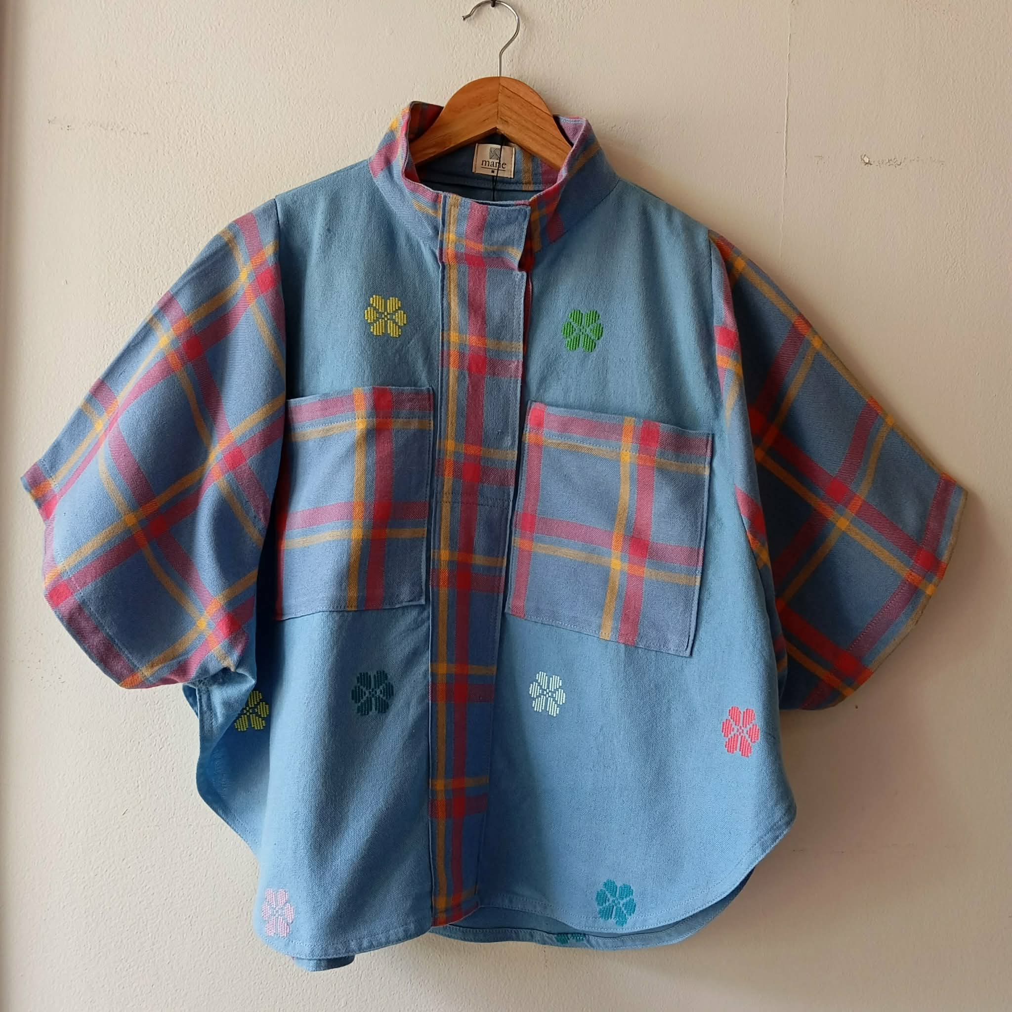 HILWAY: BLUE FLOWERS W/ EVELYN POCKET & SLEEVES