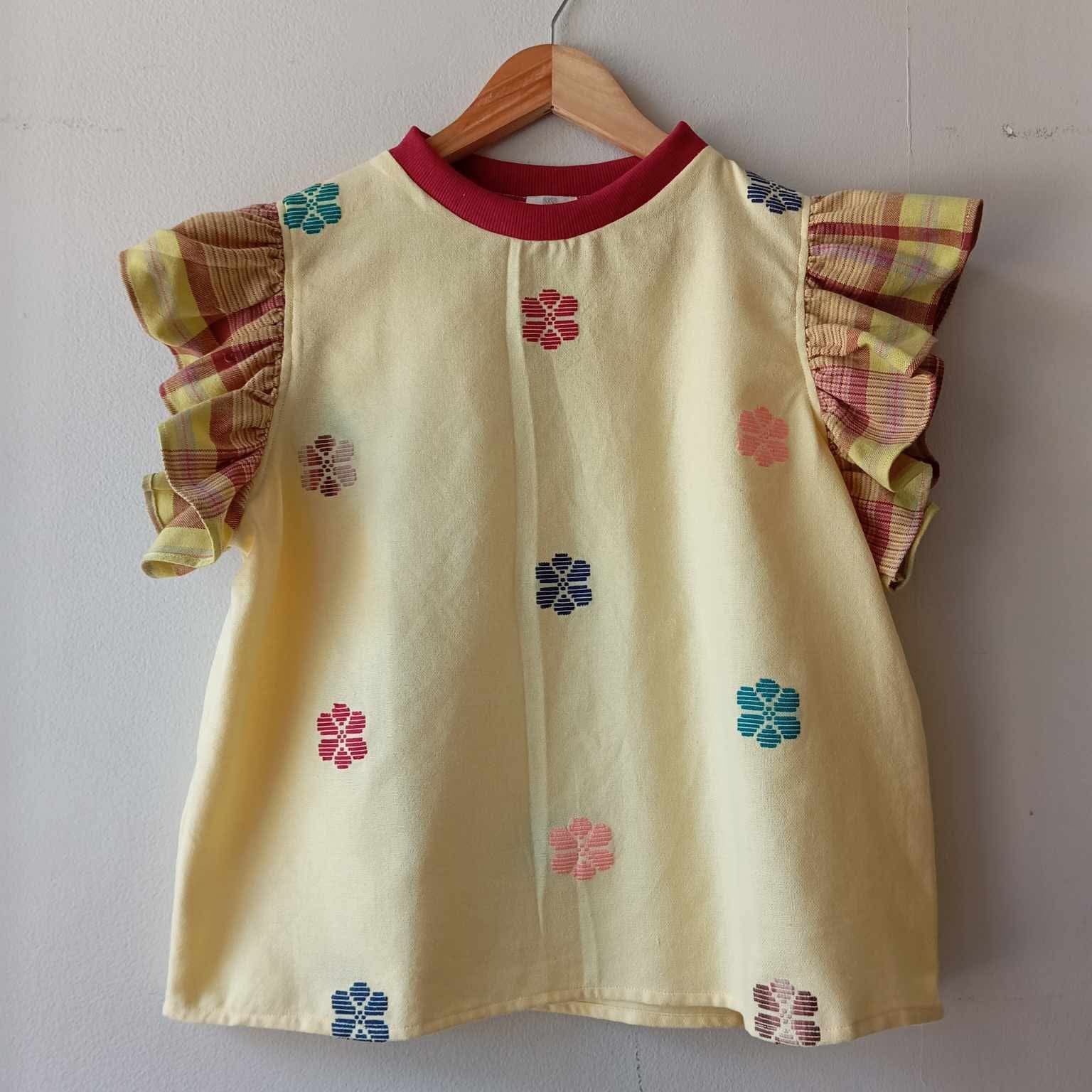 BINIBINI : Yellow flowers w/ Melanie sleeves & red collar