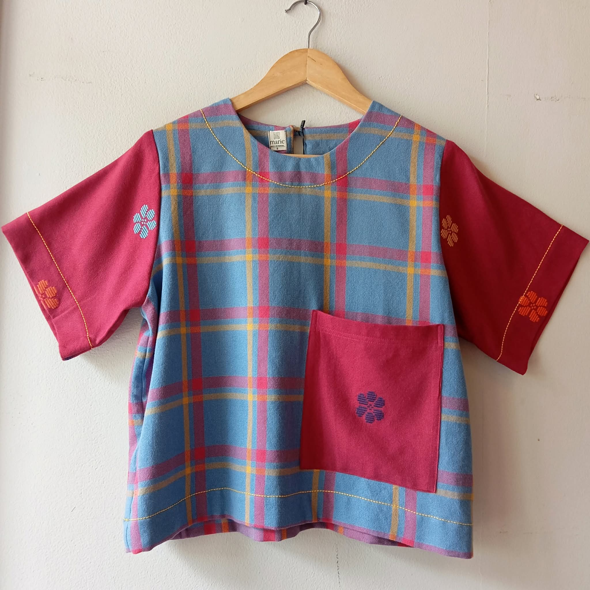 CLASSIC V2: Evelyn w/ red bud flowers pocket & sleeves