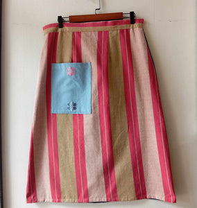 SKIRT MIDI: INOCENCIA V2 W/ WEDGEWOOD BLUE FLOWERS POCKET ( NAVY BLUE LINEN BACK )*