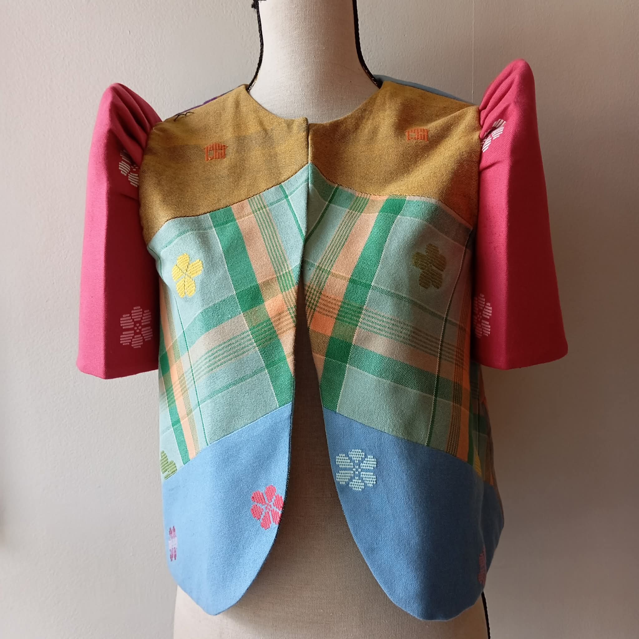 BOLERO: RETASO M48 W/ RED FLOWERS SLEEVES