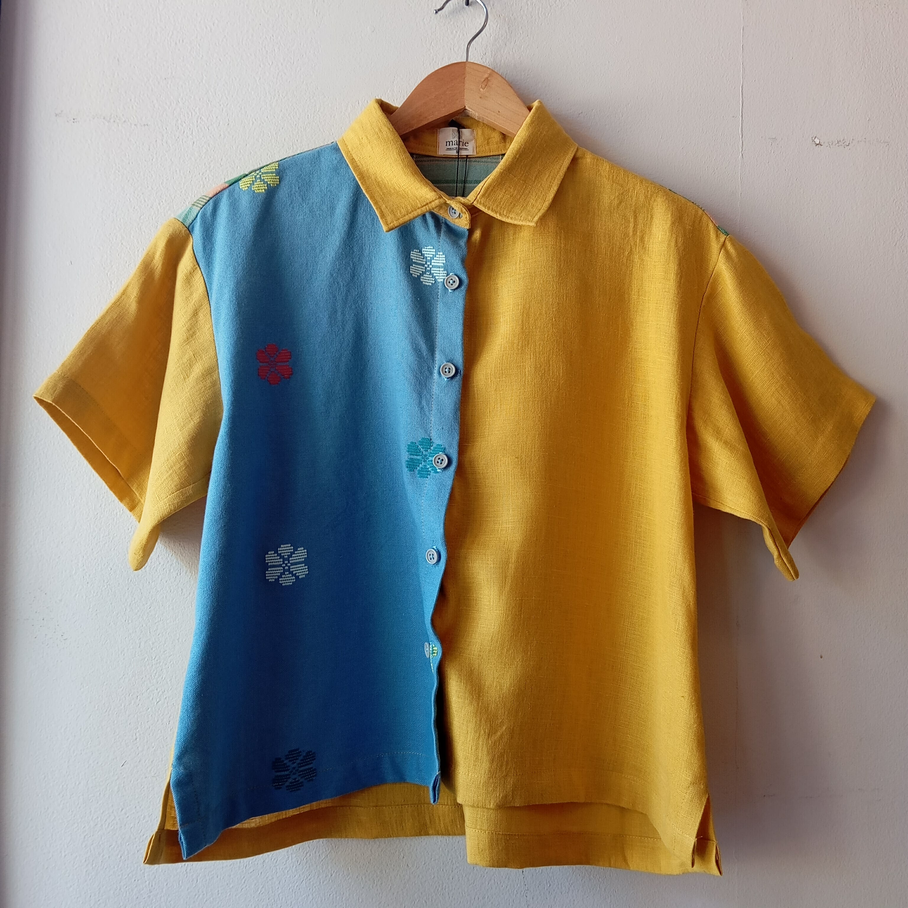 MIXMAKULAY :  BLUE FLOWERS / MIMOSA YELLOW LINEN W/ MIMOSA YELLOW LINEN SLEEVES & COLLAR
