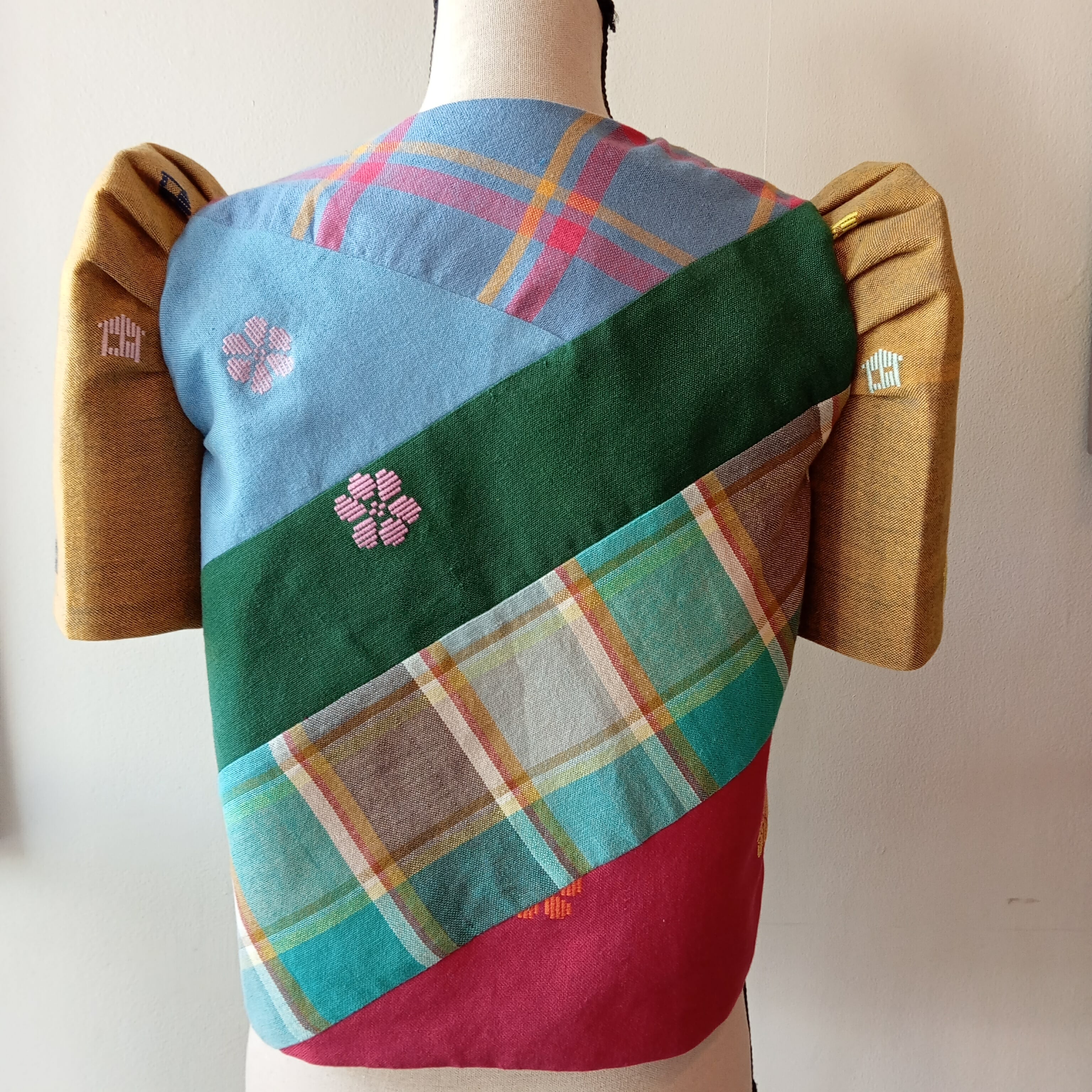 BOLERO: RETASO S27 W/ MUSTARD BAHAY KUBO SLEEVES