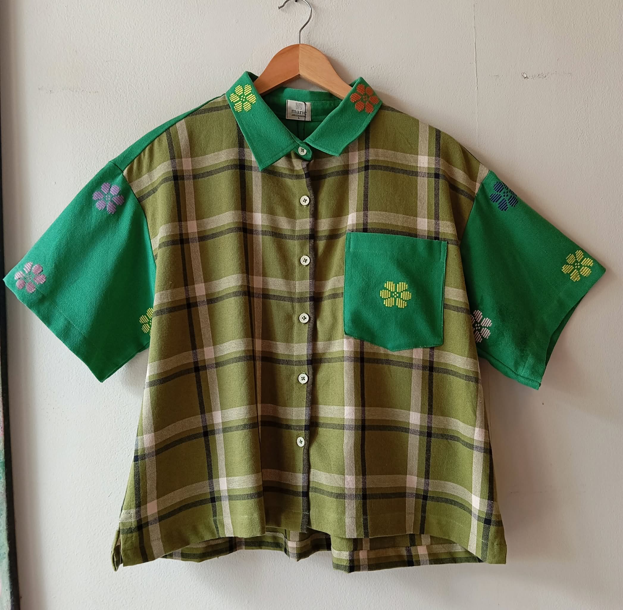 MAKULAY: ELOISA FULL W/ GREEN FLOWERS POCKET / SLEEVES & COLLAR