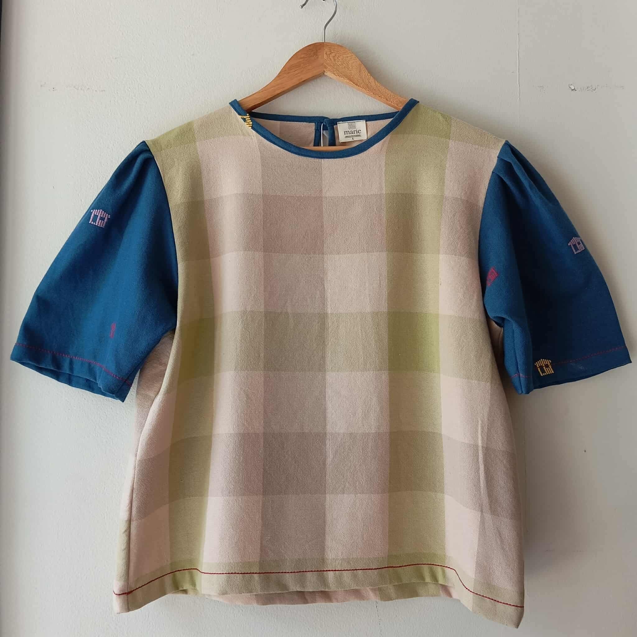 CLASSIC V1: STELLA W/ MOROCCAN BLUE BAHAY KUBO SLEEVES