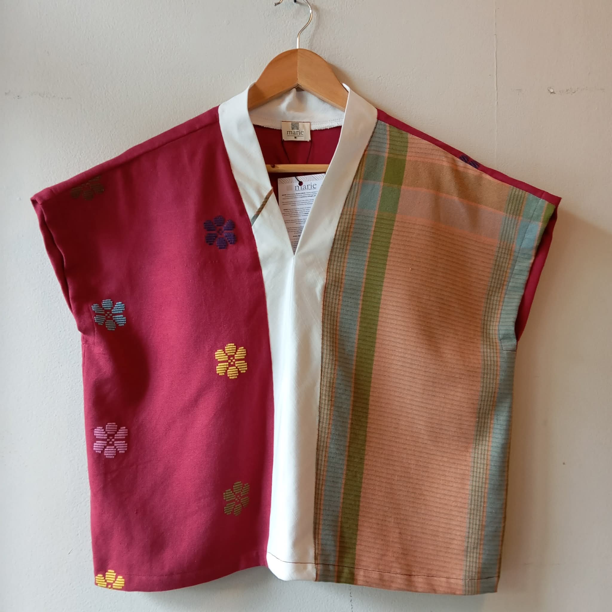 TINGADLAW: MIX RED BUD FLOWERS / VERONICA W/ WHITE LINEN BIAS