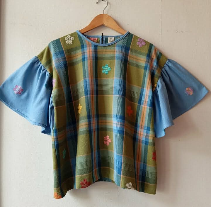 CORAZON: FLORINDA W/ BLUE FLOWERS SLEEVES