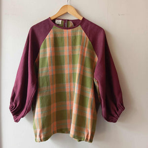 KATAWHAY: VICENTA W/ RASPBERRY RADIANCE LINEN SLEEVES