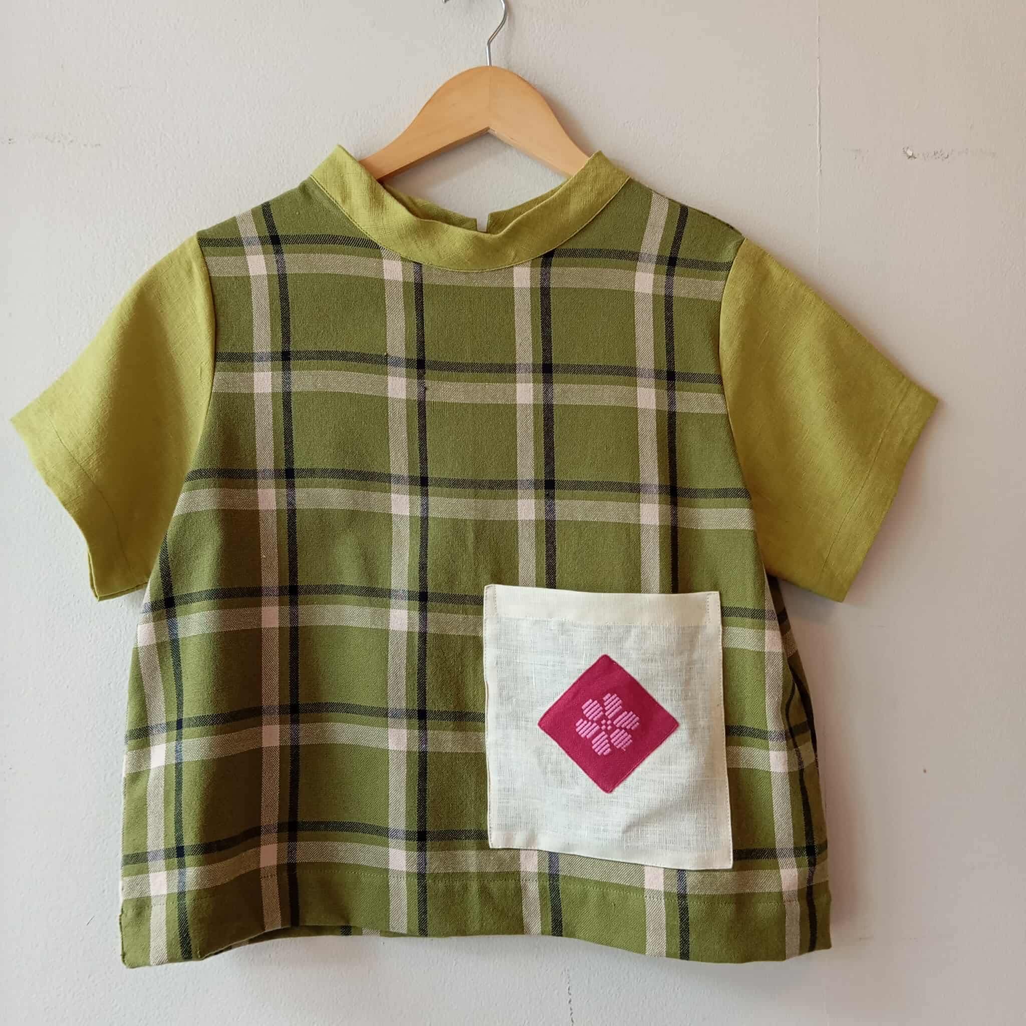 PAMANA V1: ELOISA W/ CREAM LINEN POCKET & PATCHES / PEAR GREEN LINEN SLEEVES & COLLAR