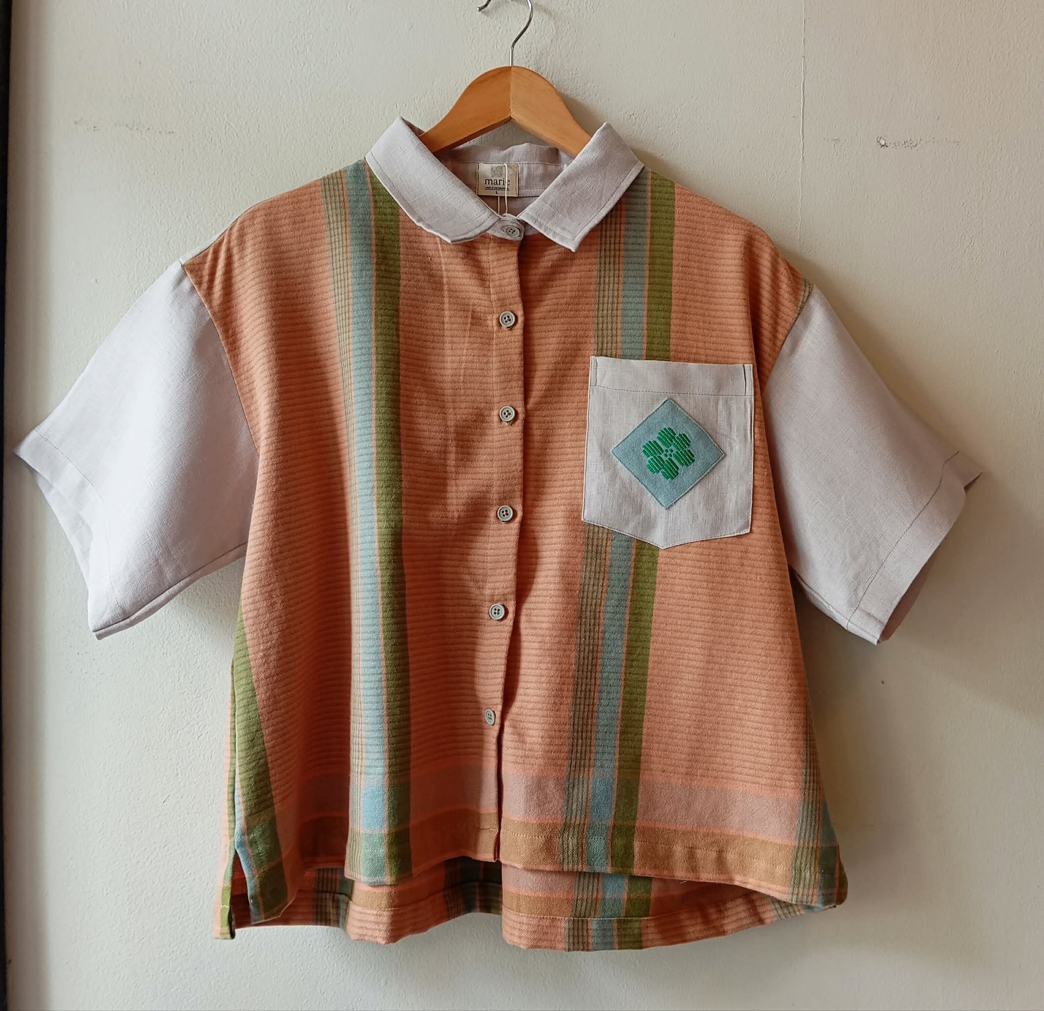 Makulay: Veronica full w/ pale lilac pocket/ sleeves & collar