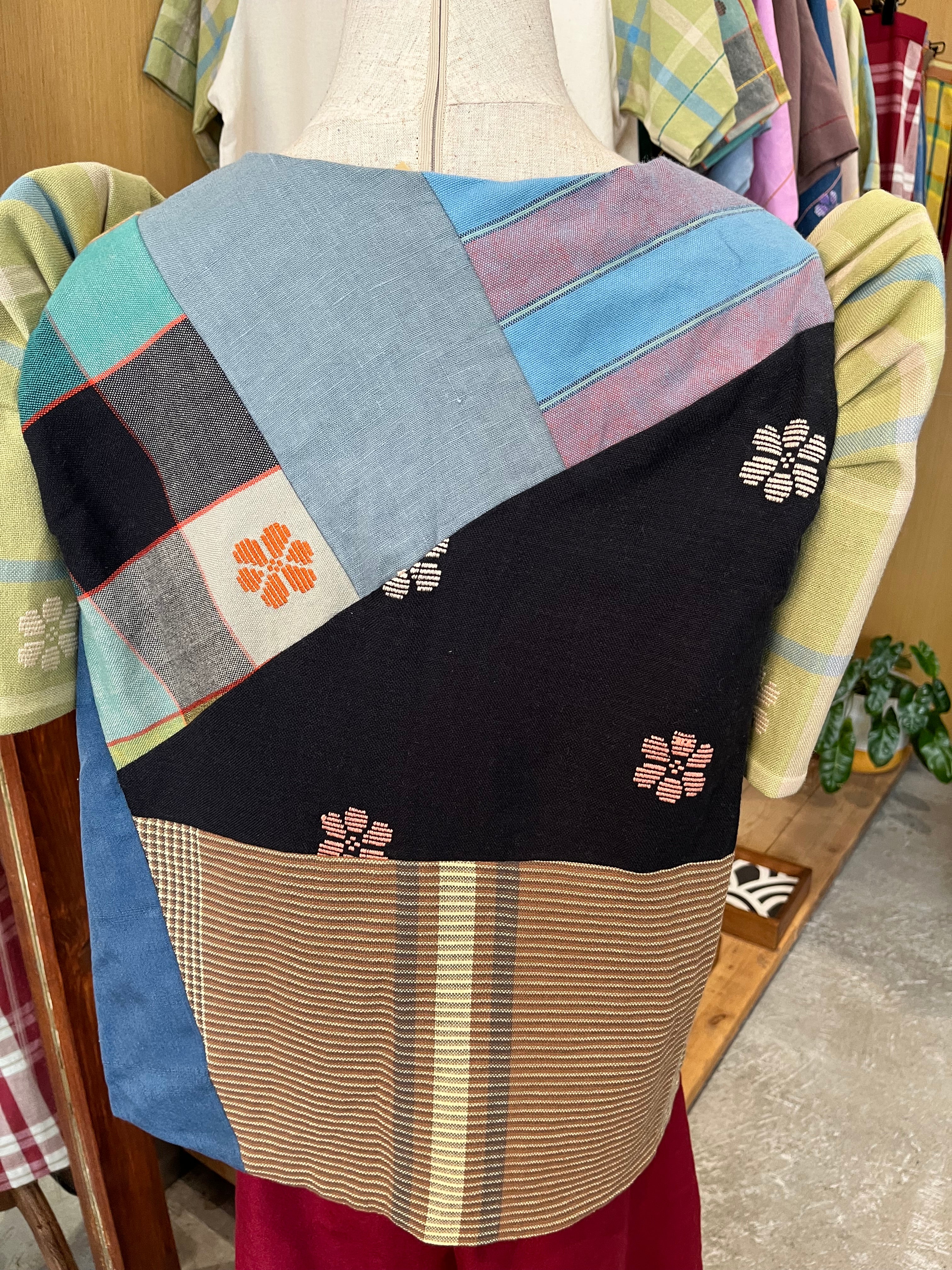 BOLERO: RETASO XL D18 W/ SERINA SLEEVES