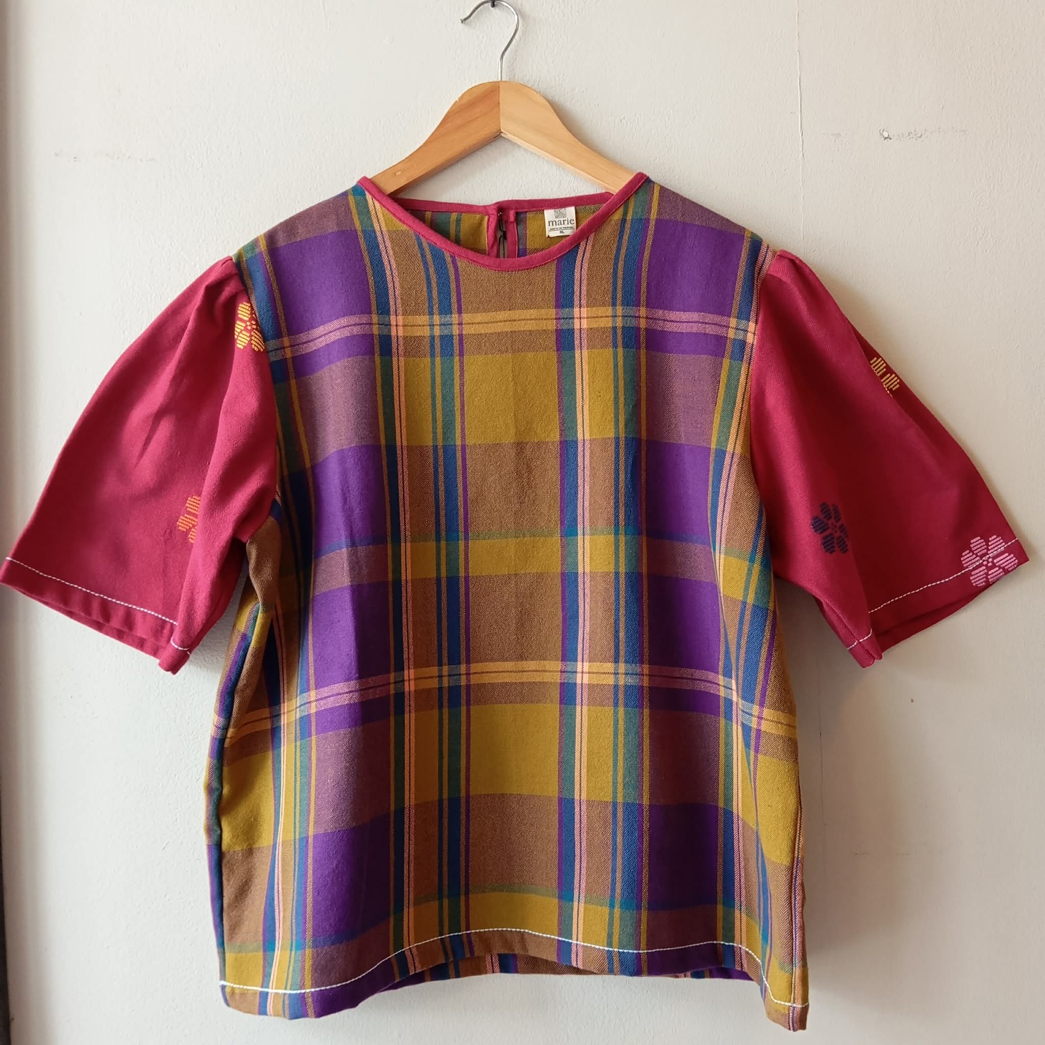 CLASSIC V1: LILY W/ RED BUD FLOWERS SLEEVES