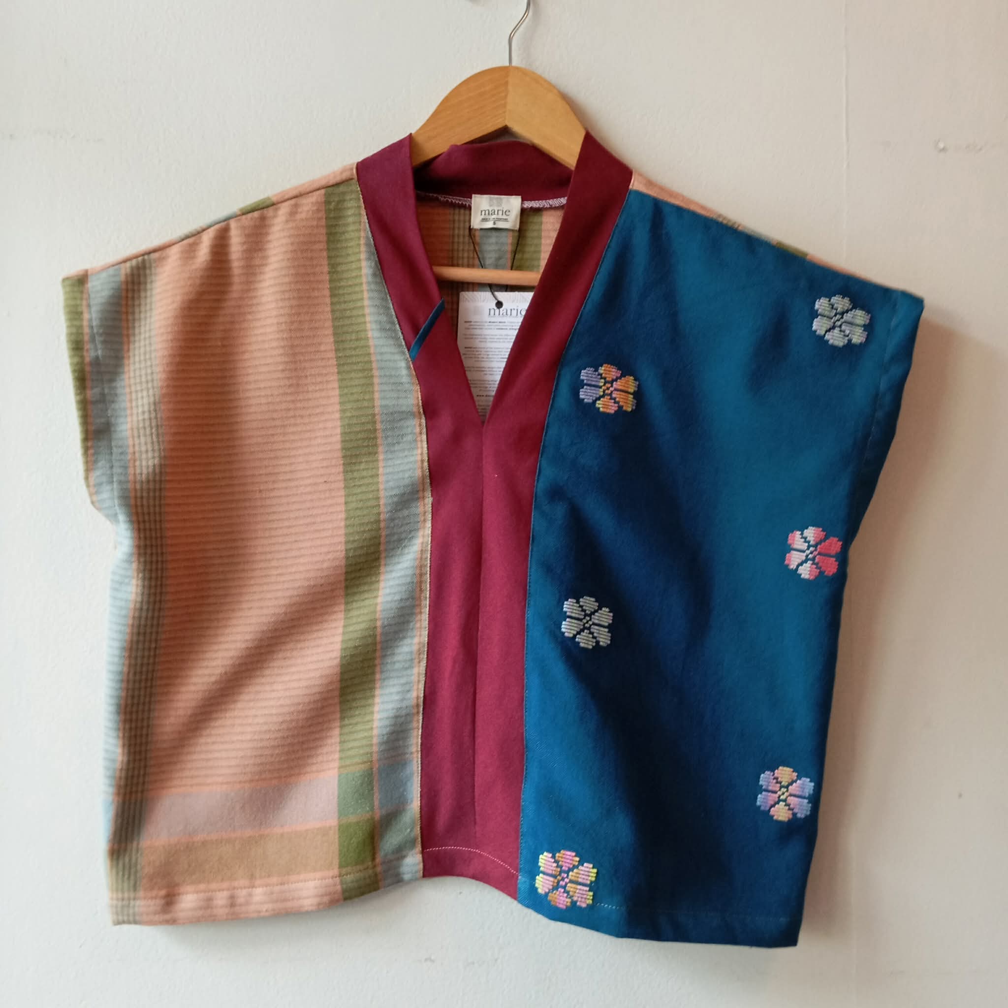 TINGADLAW: MIX VERONICA / OCEAN SIDE BLUE FLOWERS W/ MAROON POLY BIAS