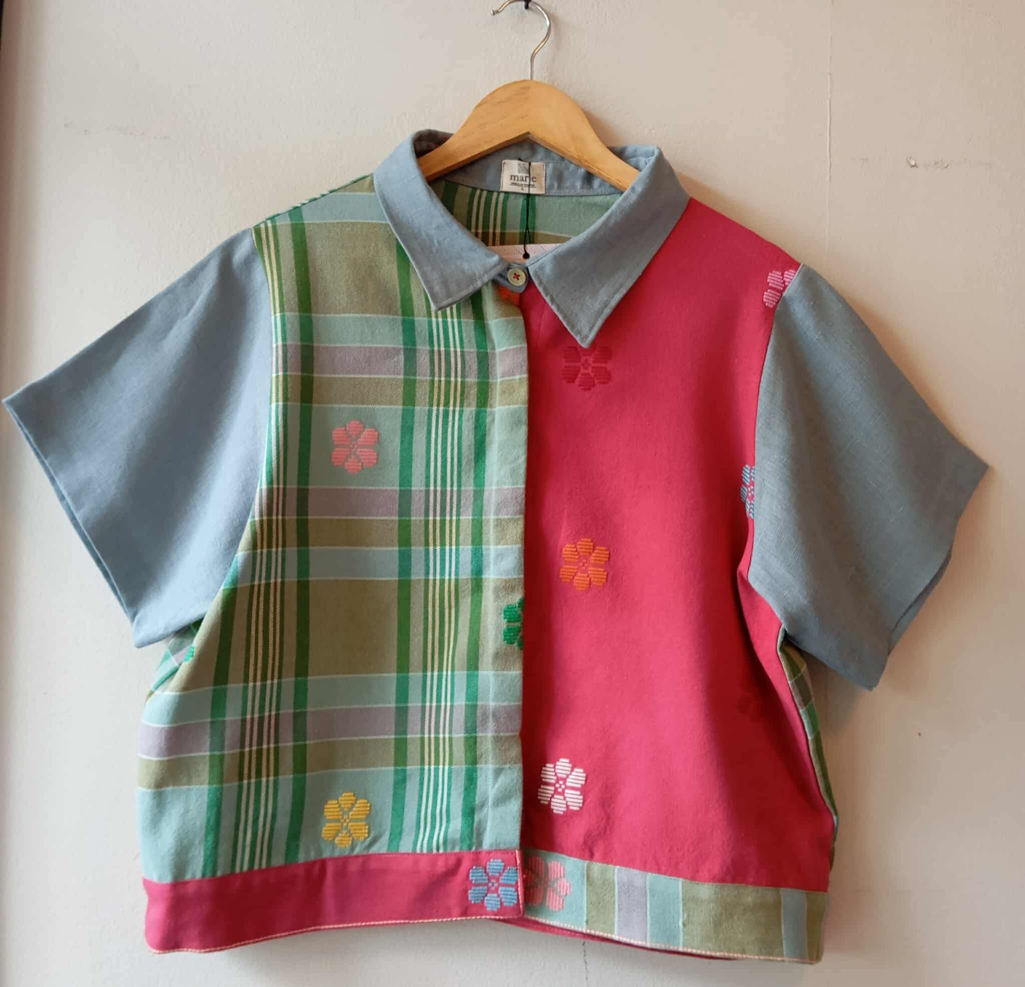 MARIKIT: MIX TESSA FLOWERS / RED FLOWERS W/ WINTER SKY LINEN SLEEVES & COLLAR