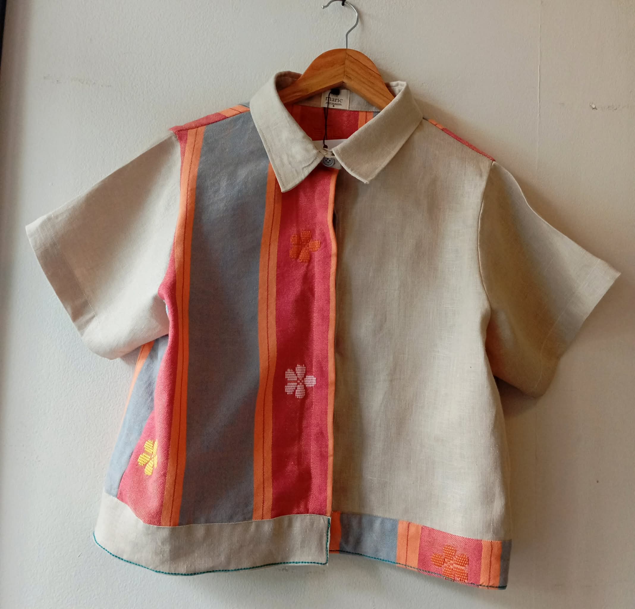 MARIKIT: MIX  CELESTINA / SAND LINEN W/ SAND LINEN SLEEVES & COLLAR