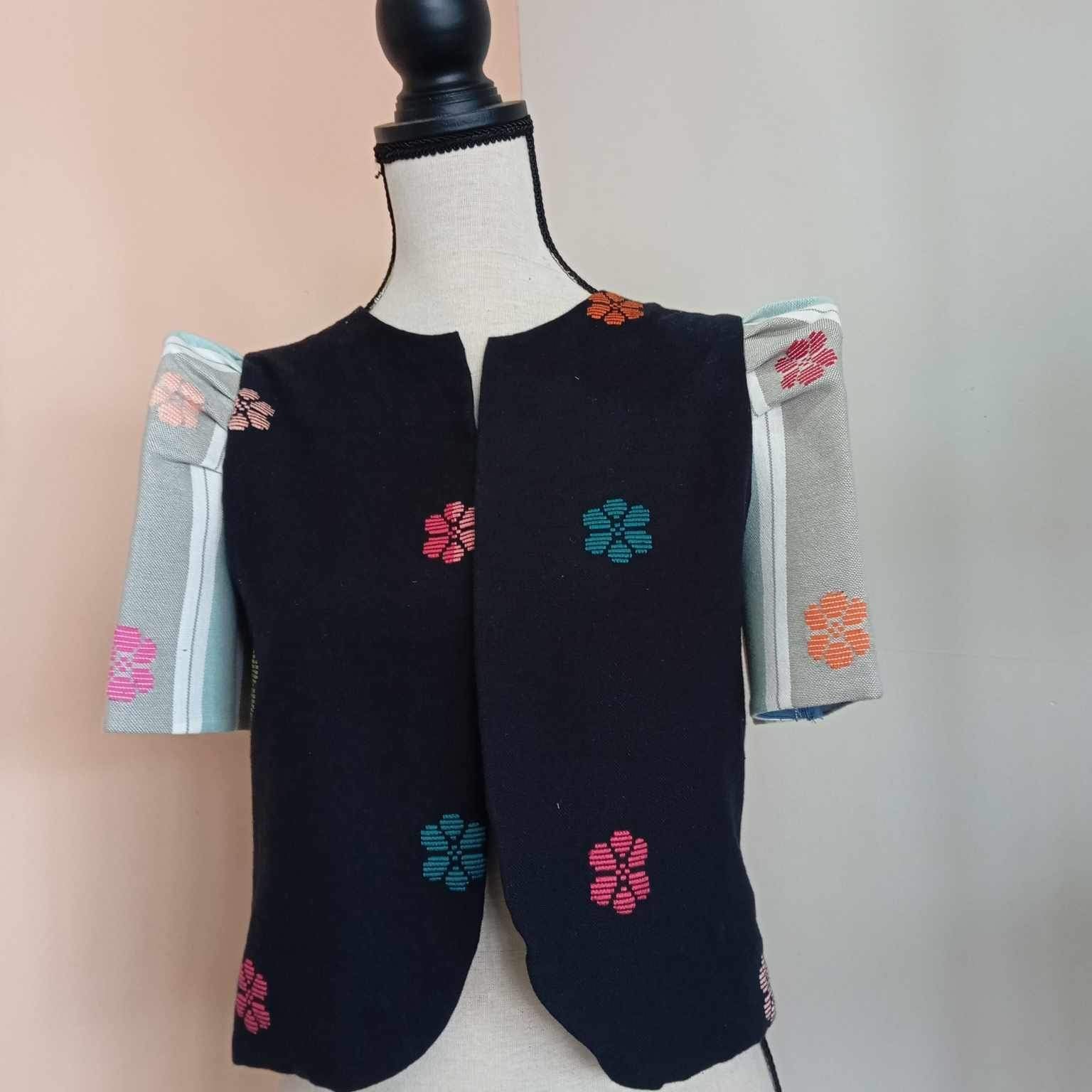 BOLERO: BLACK FLOWERS FRONT / BACK : RETASO W/ DOMINIQUE SLEEVES