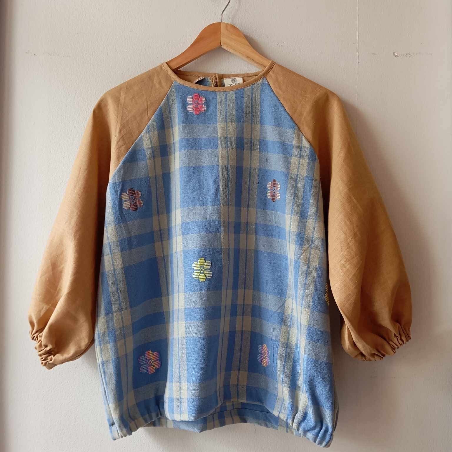 KATAWHAY: OLIVIA FLOWERS W/ MOCHA LINEN SLEEVES