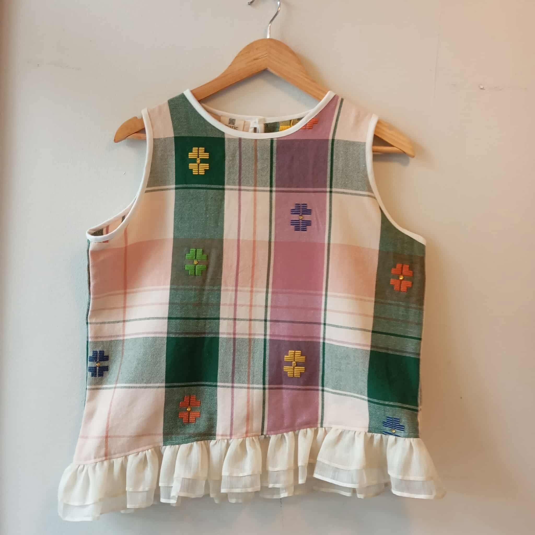 MAGANDA : AMANDA W/ CRYSTALS / PIÑA ( PLAIN ) SLEEVES
