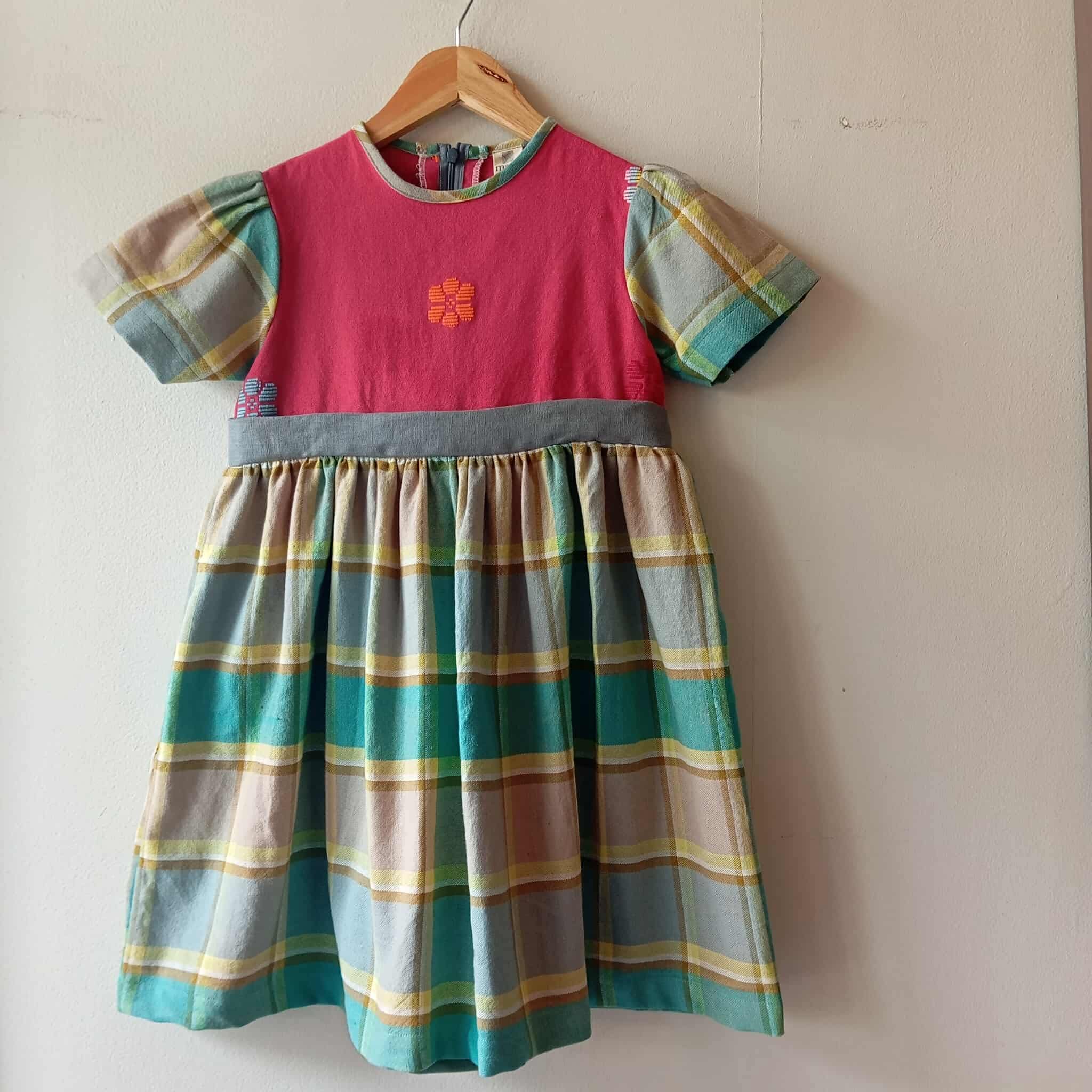 LITTLE MARIE : RED FLOWERS W/ RACHELLE SLEEVES & SKIRT
