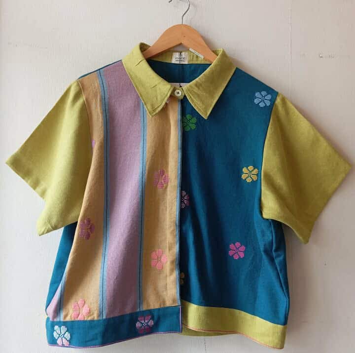 MARIKIT: MIX ROBERTA / OCEAN SIDE BLUE FLOWERS W/ PEAR GREEN LINEN SLEEVES & COLLAR