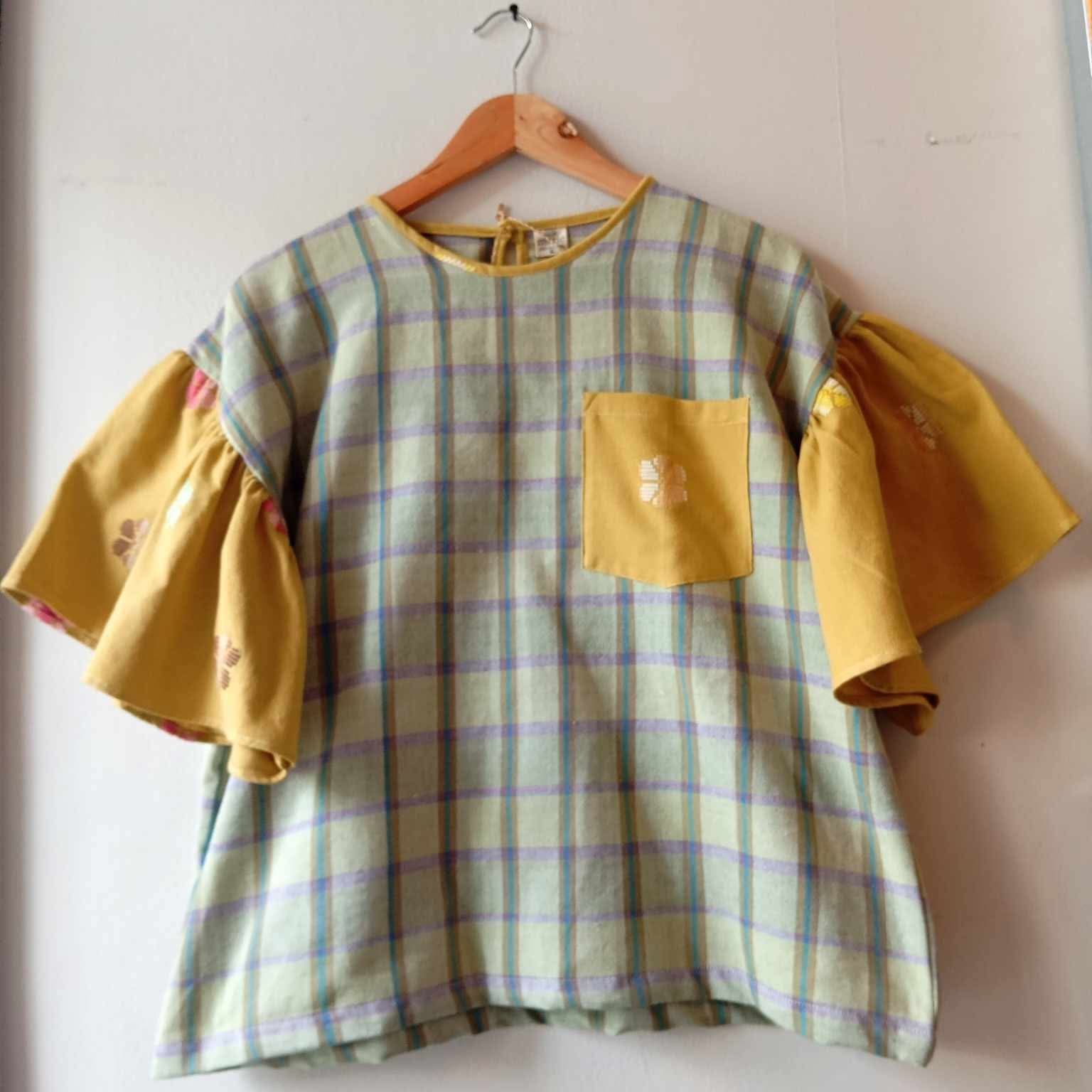 CORAZON: NIKKA W/ MOSS GREEN FLOWERS POCKET & SLEEVES