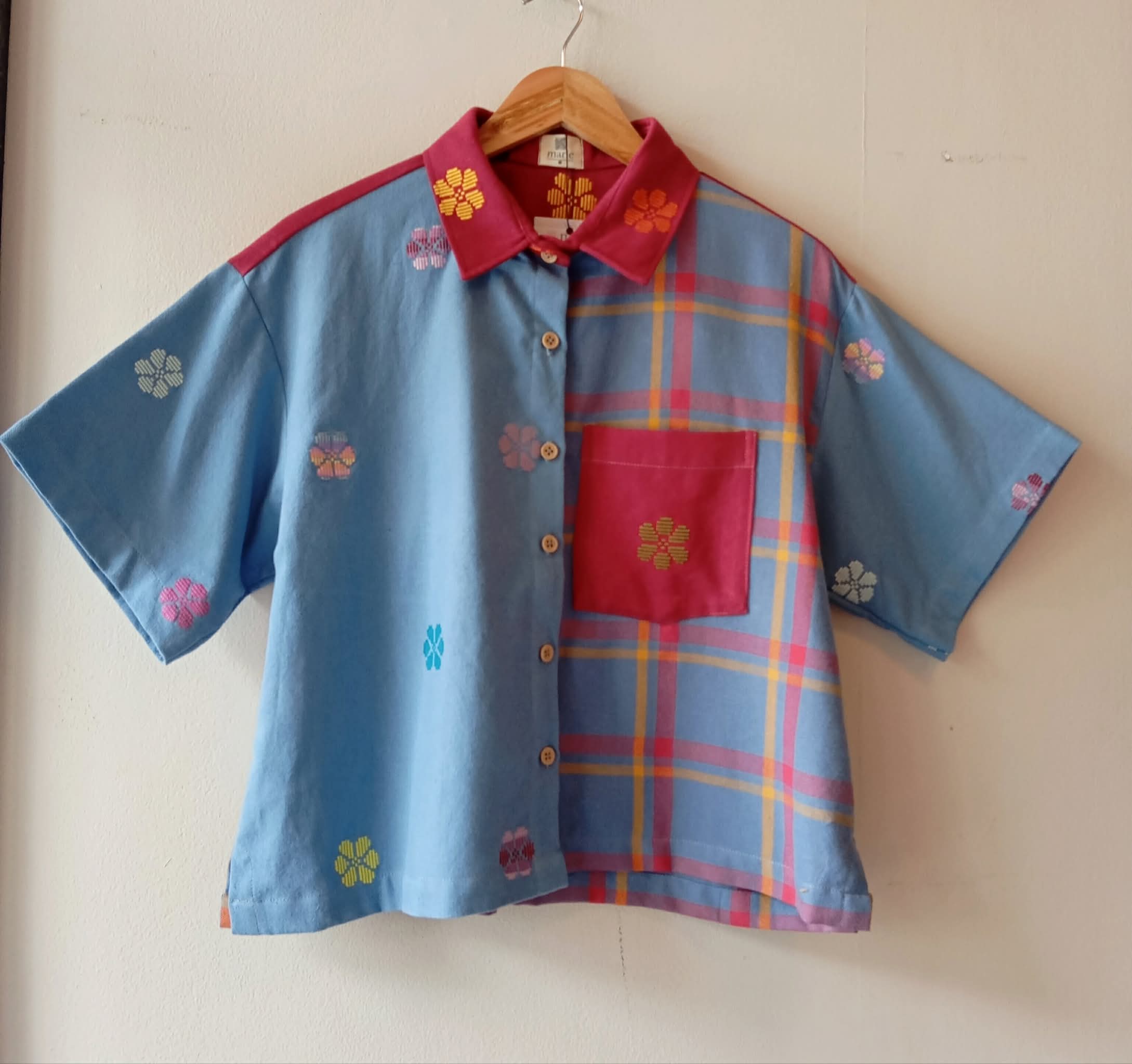 MAKULAY: MIX BLUE FLOWERS / EVELYN W/ POCKET / BLUE FLOWERS SLEEVES