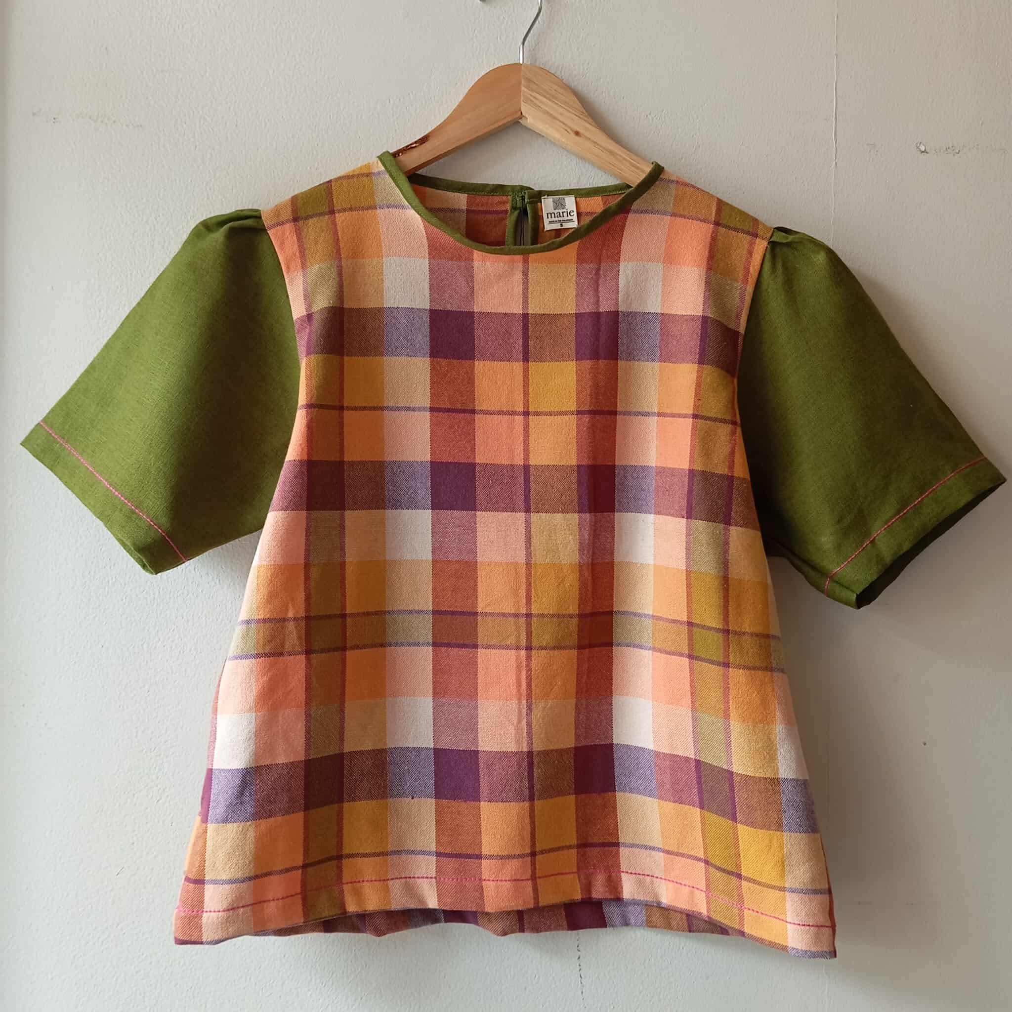 CLASSIC V1: NINA W/ MOSS GREEN LINEN SLEEVES