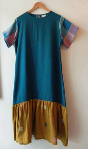 BESTIDA: STORM BLUE LINEN W/ ROGELIA SLEEVES /  NEW OLIVE FLOWERS SKIRT