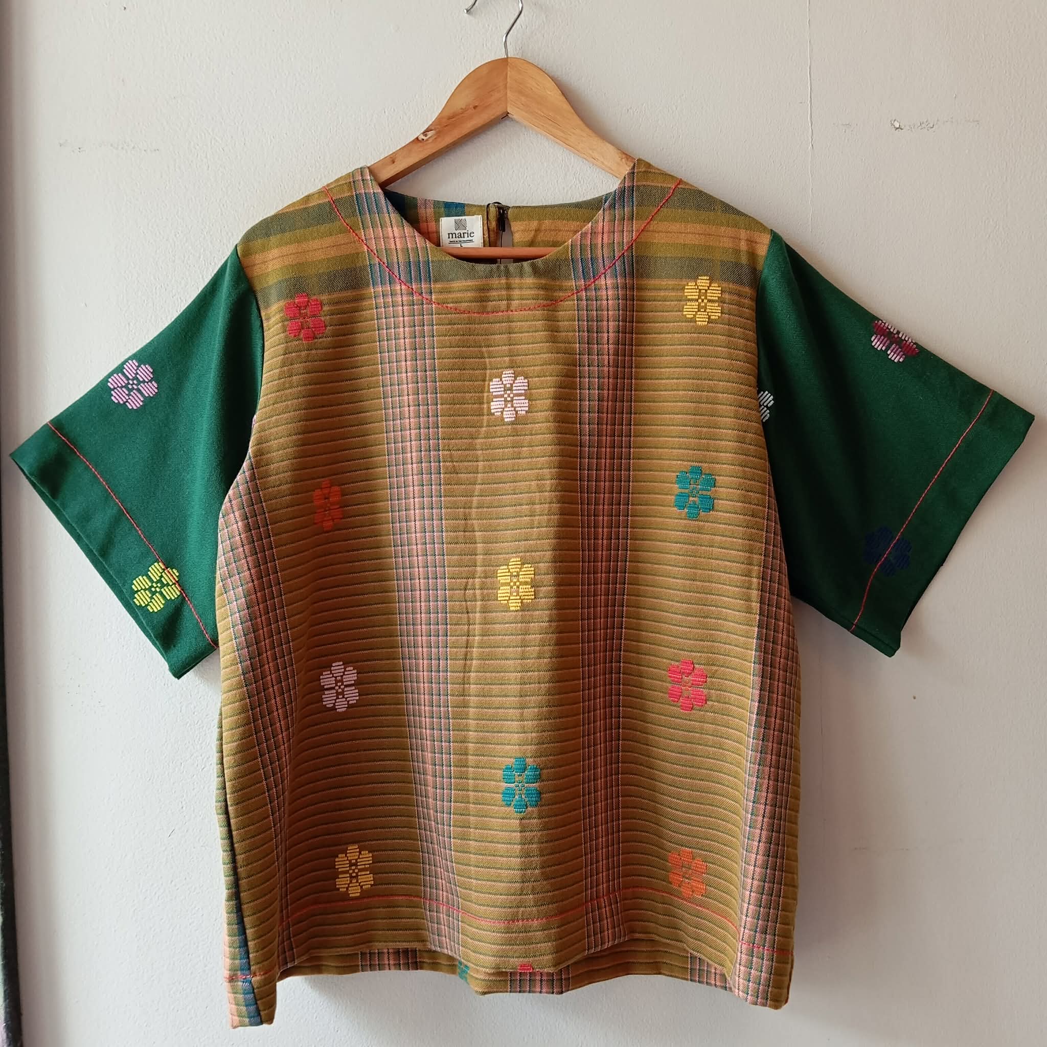 CLASSIC V2: JESSA FLOWERS W/ DARK GREEN FLOWERS SLEEVES