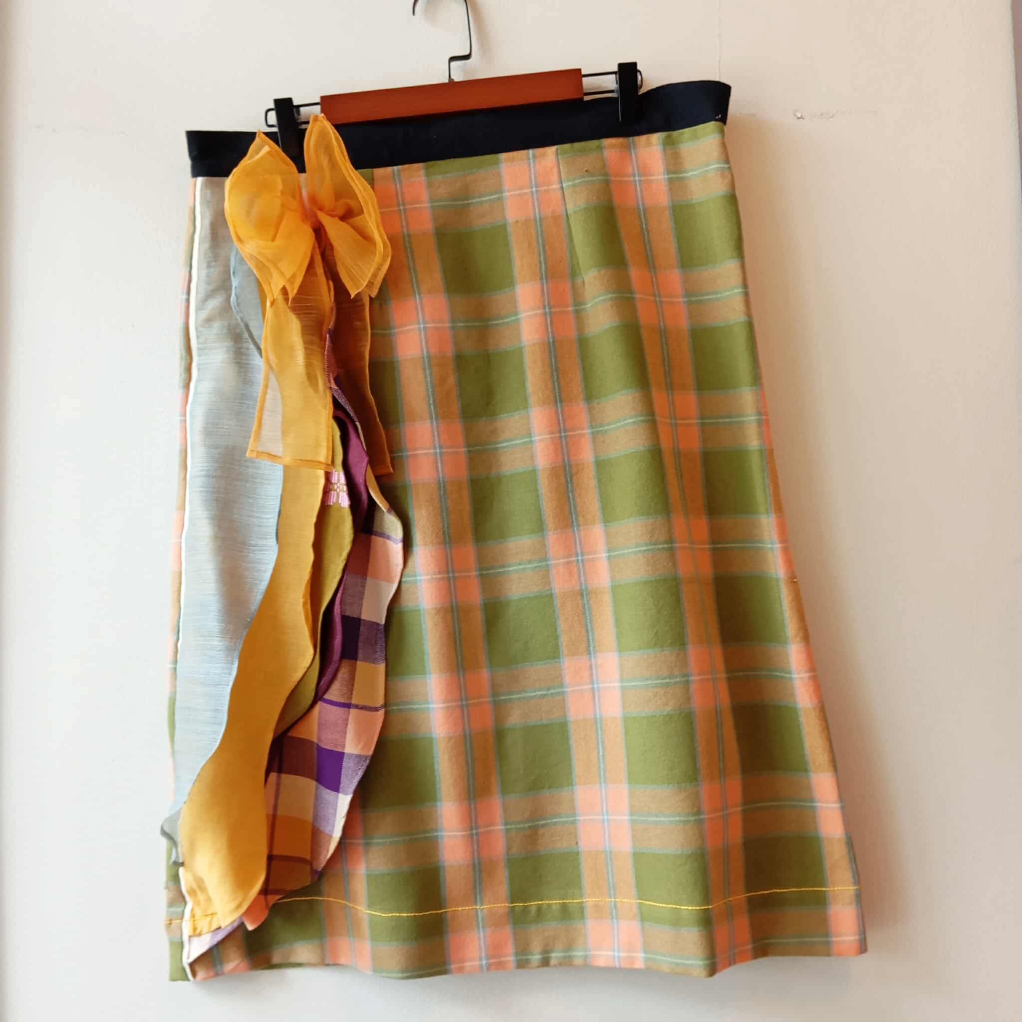 SKIRT MIDI: VICENTA FULL W/ FRILLS & ORANGE PIÑA RIBBON