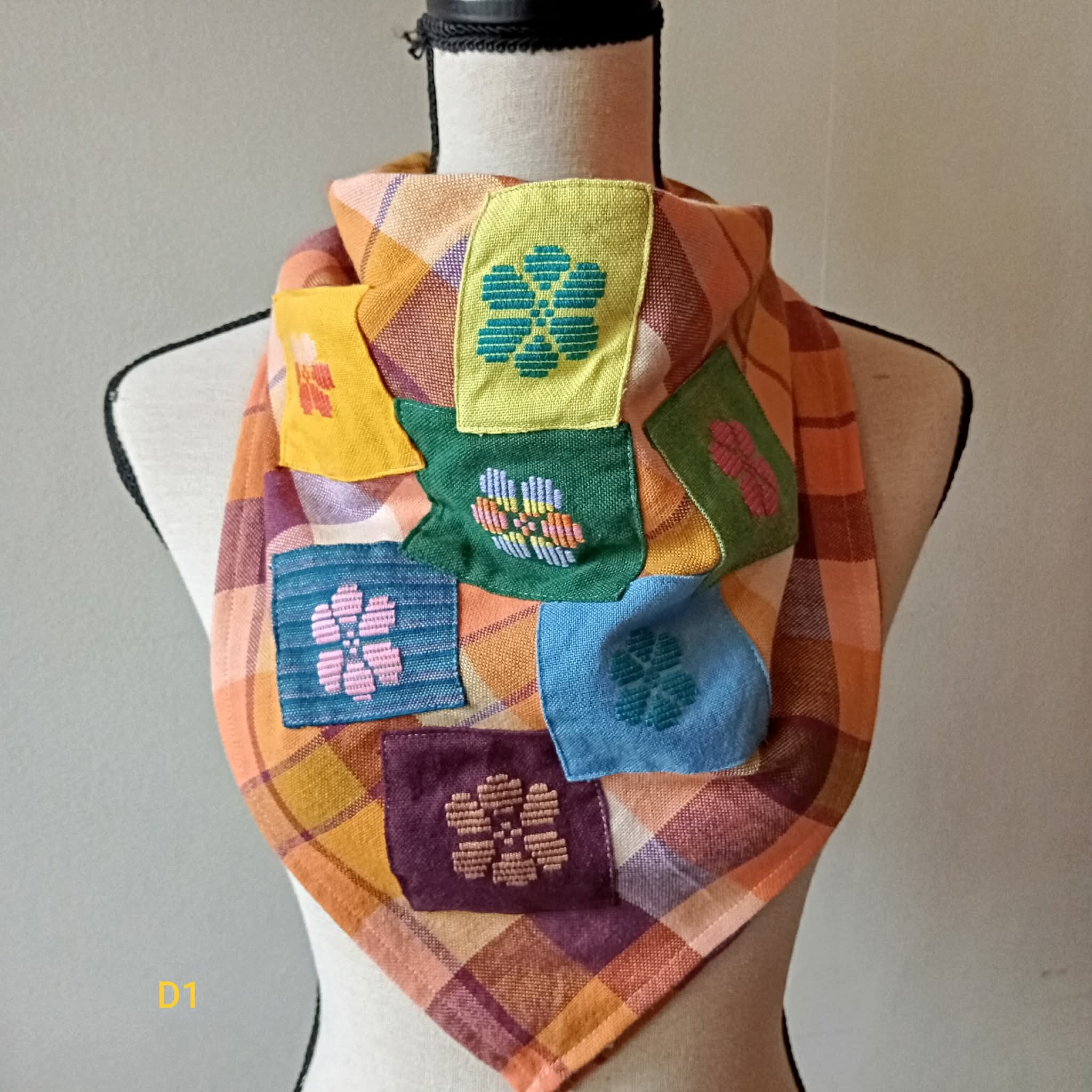 SCARF: NINA FULL WITH PATCHES