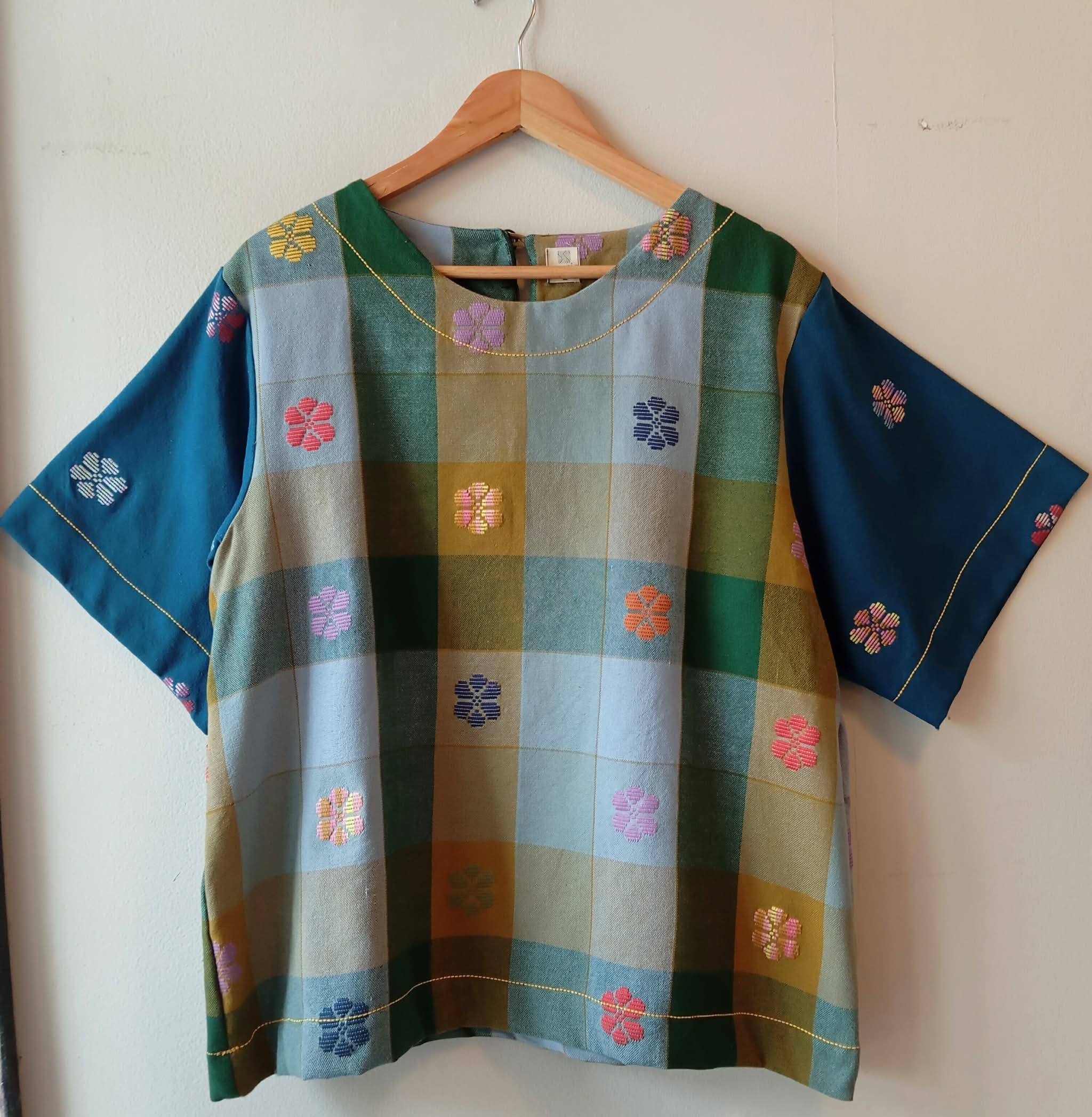 CLASSIC V2: RISA W/ OCEAN SIDE BLUE FLOWERS SLEEVES