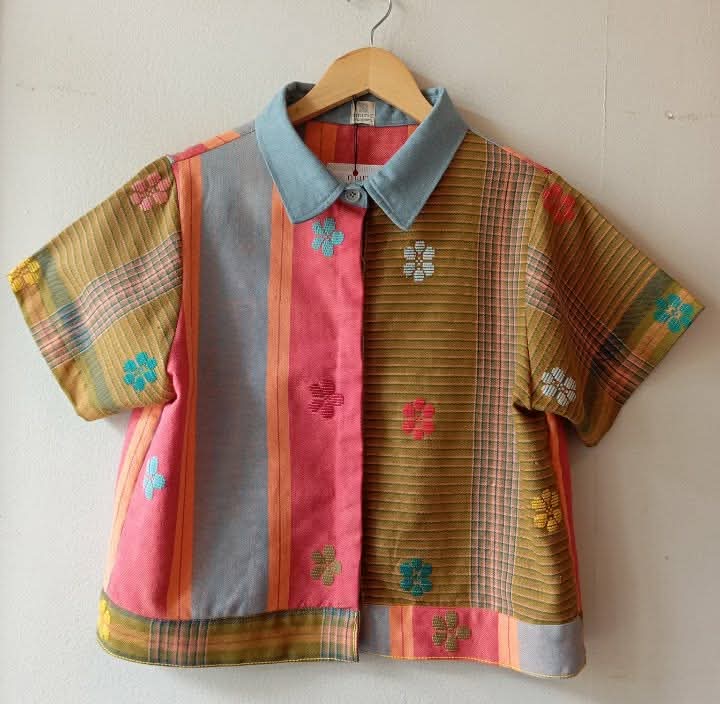 MARIKIT: MIX CELESTINA / JESSA FLOWERS W/ JESSA FLOWERS SLEEVES / WINTER SKY LINEN COLLAR