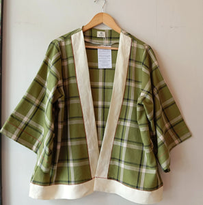 HAMILI COLLECTION: ELOISA FULL W/ CREAM LINEN PIPING
