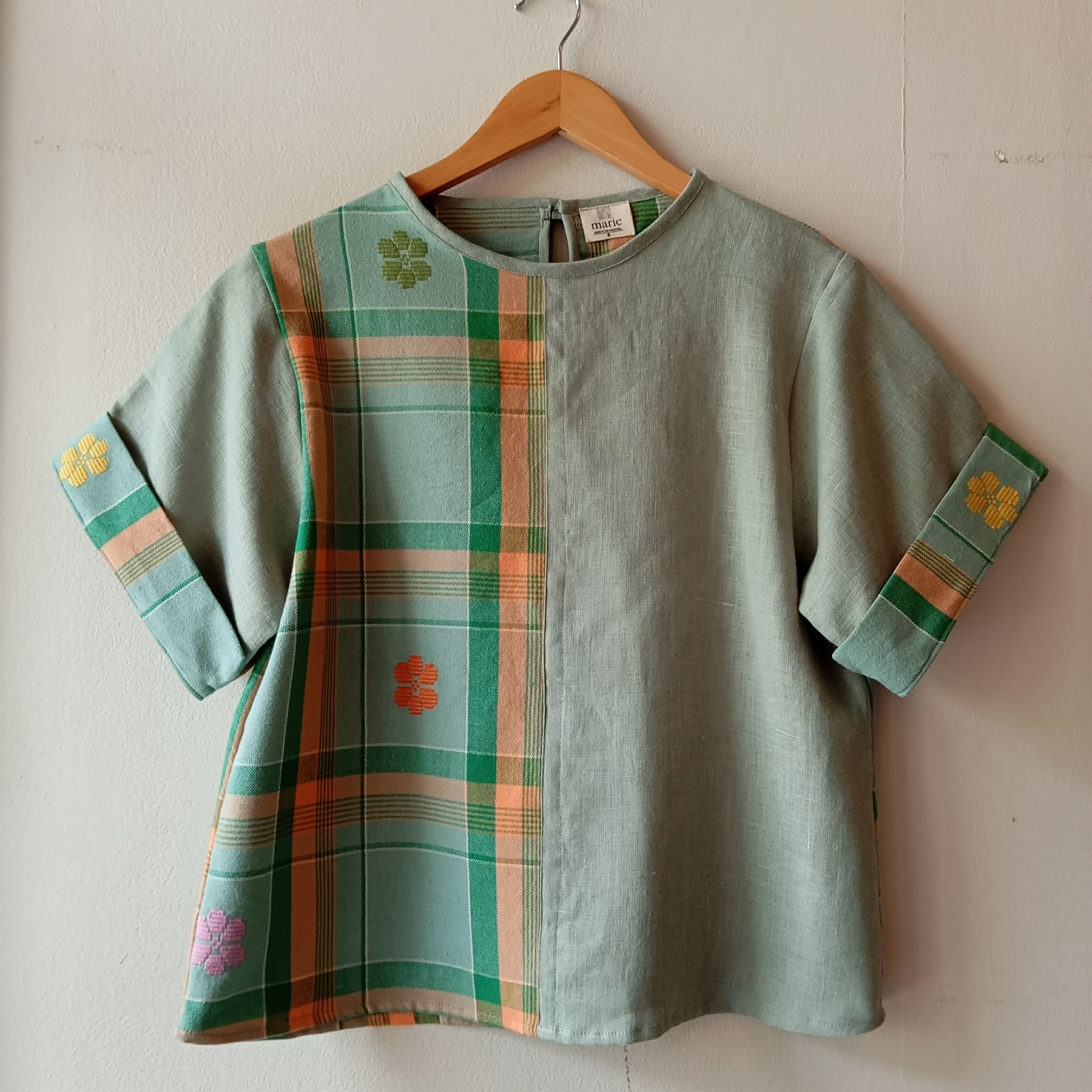 MASIGLA: MIX DIANA / FROSTY GREEN LINEN W/ FROSTY GREEN LINEN SLEEVES