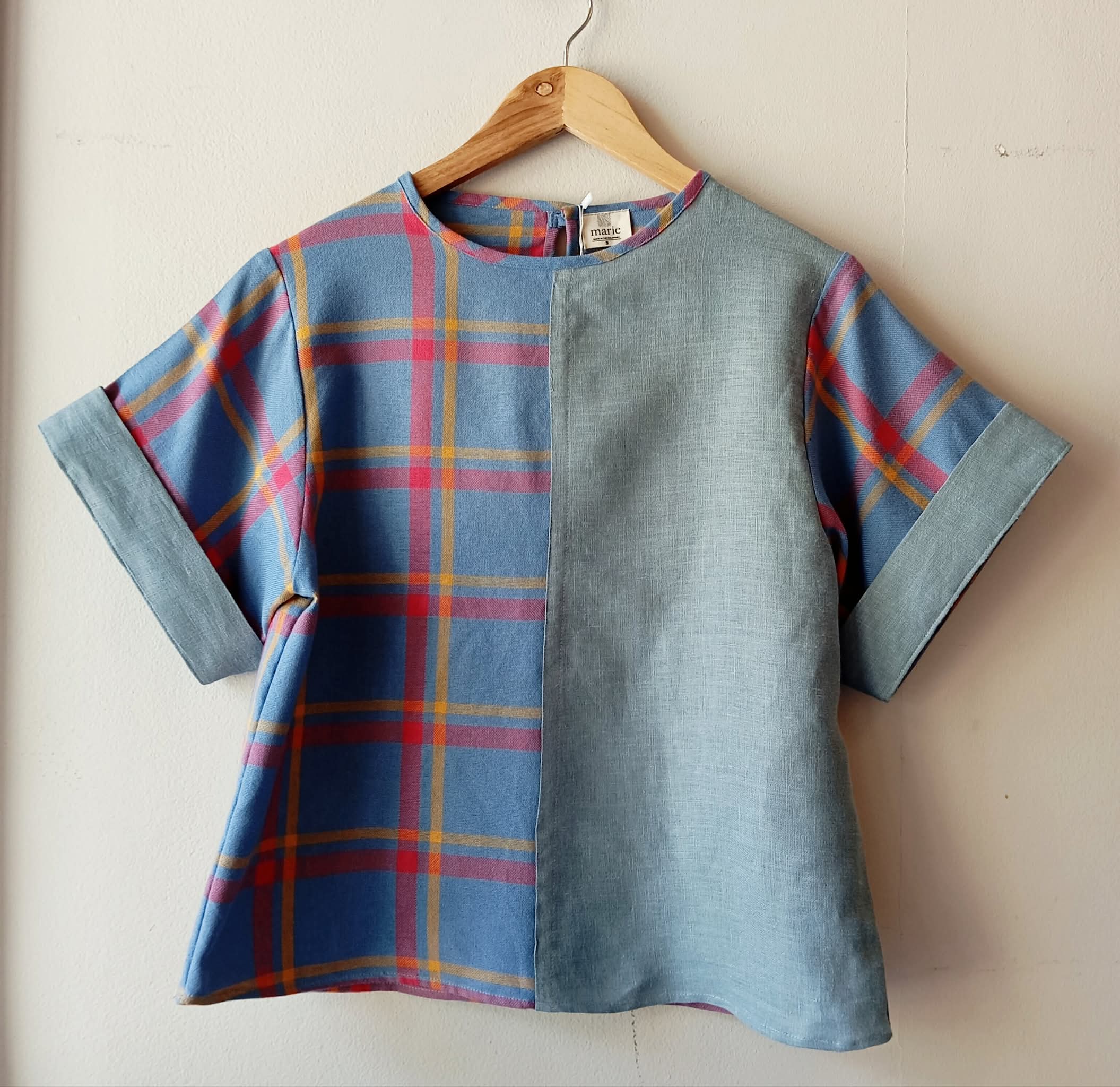 MASIGLA: MIX EVELYN / WINTER SKY LINEN W/ EVELYN SLEEVES