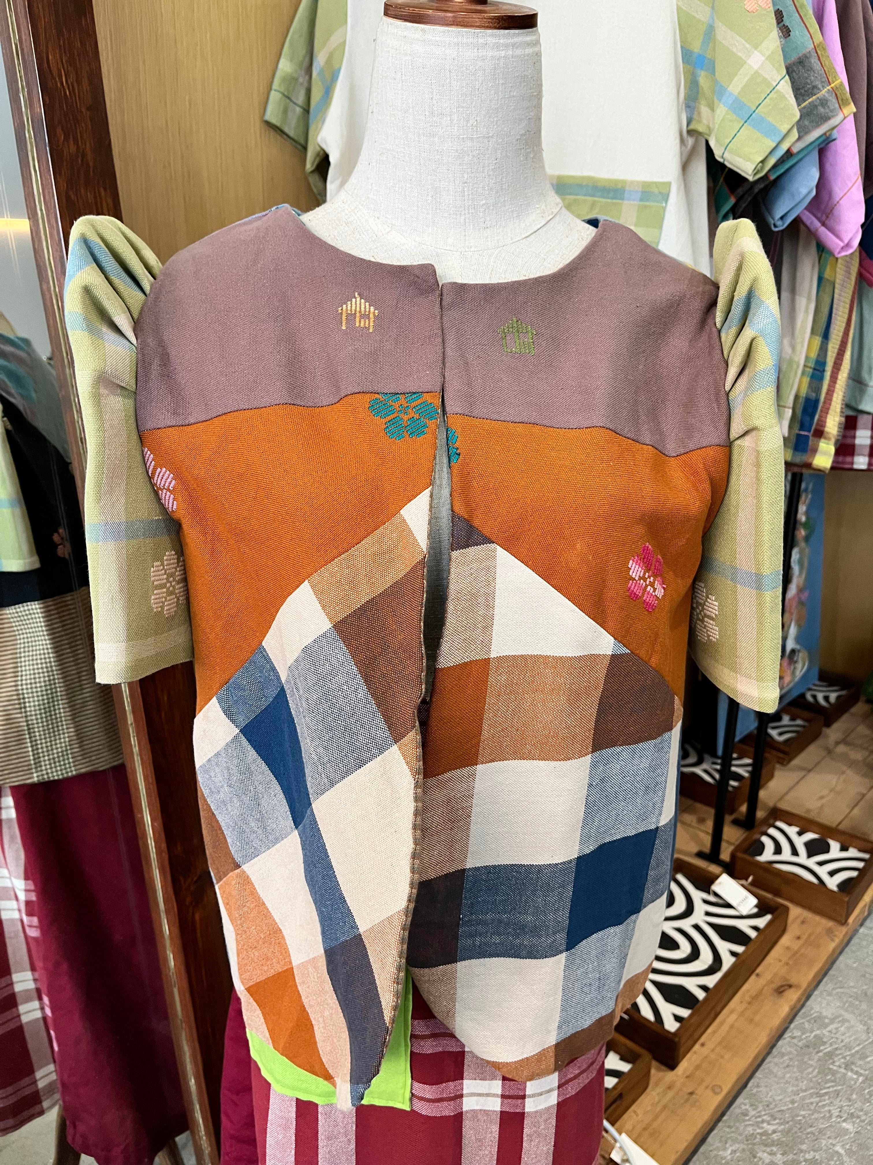 BOLERO: RETASO XL D18 W/ SERINA SLEEVES