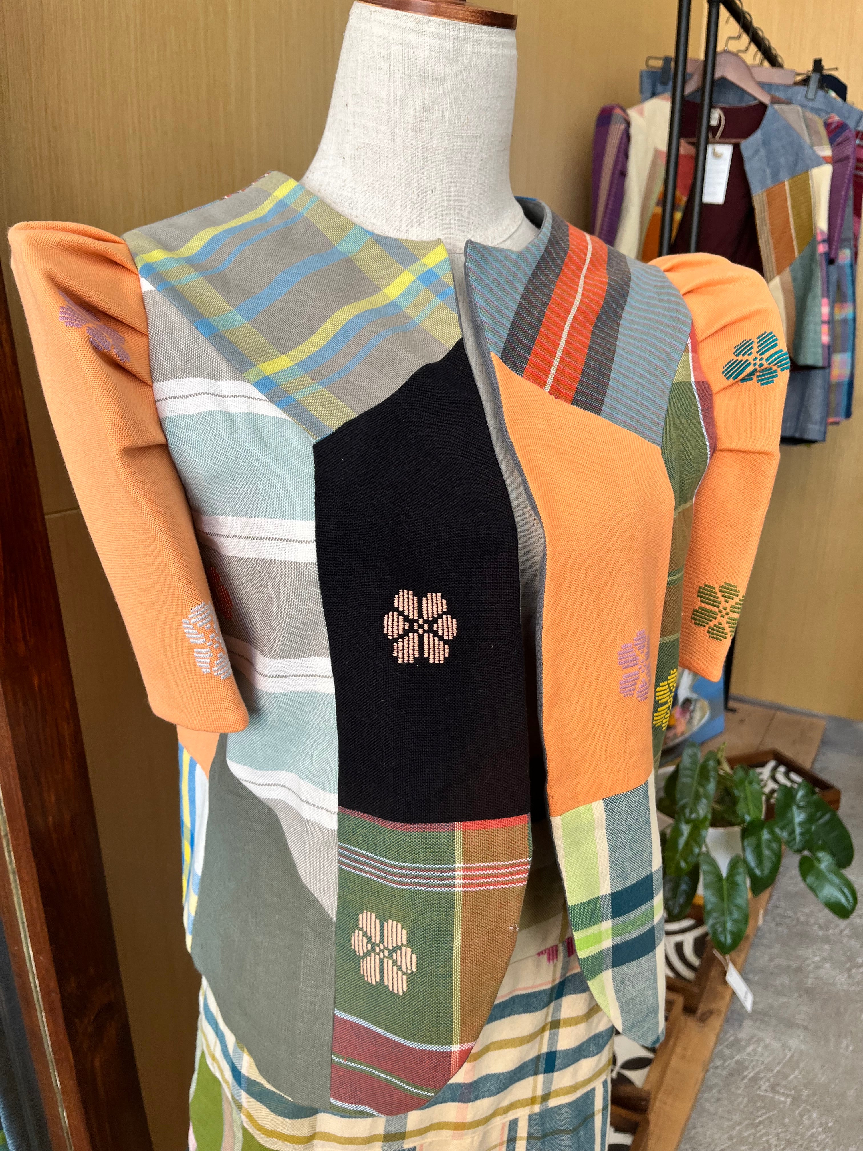 BOLERO: RETASO L17 W/ ORANGE FLOWERS SLEEVES