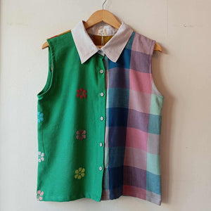 KINAIYA: MIX GREEN FLOWERS / ROGELIA W/ PALE LILAC LINEN COLLAR